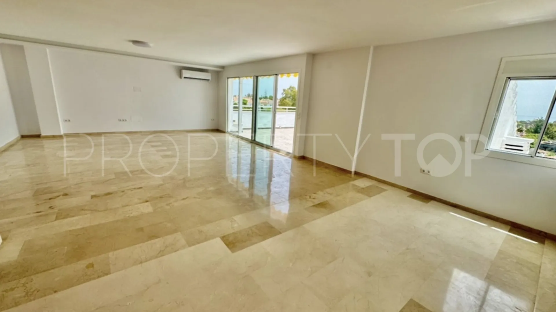 Atalaya, apartamento en venta con 3 dormitorios