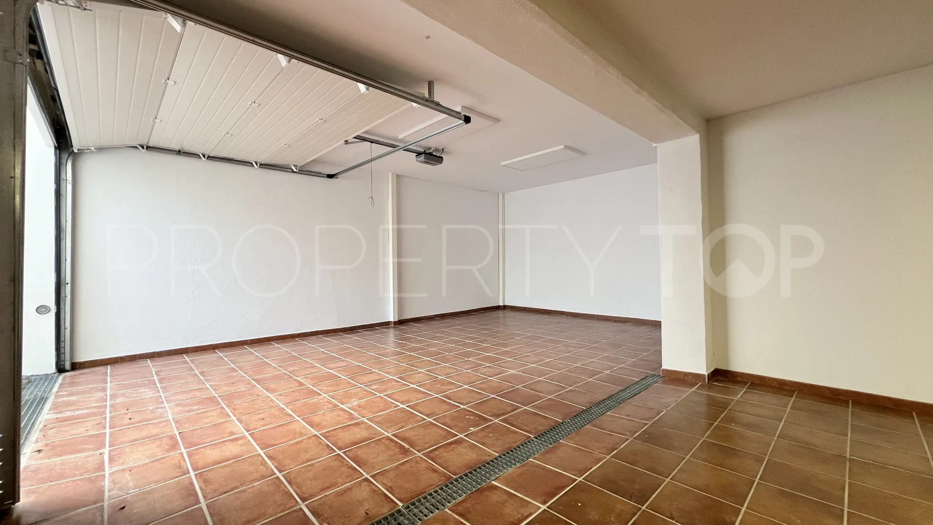 For sale villa in Guadalmina Alta