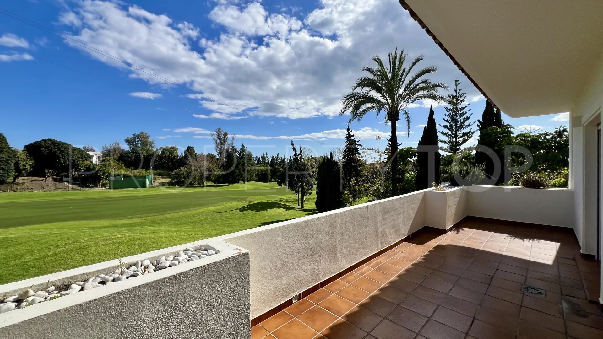 For sale villa in Guadalmina Alta
