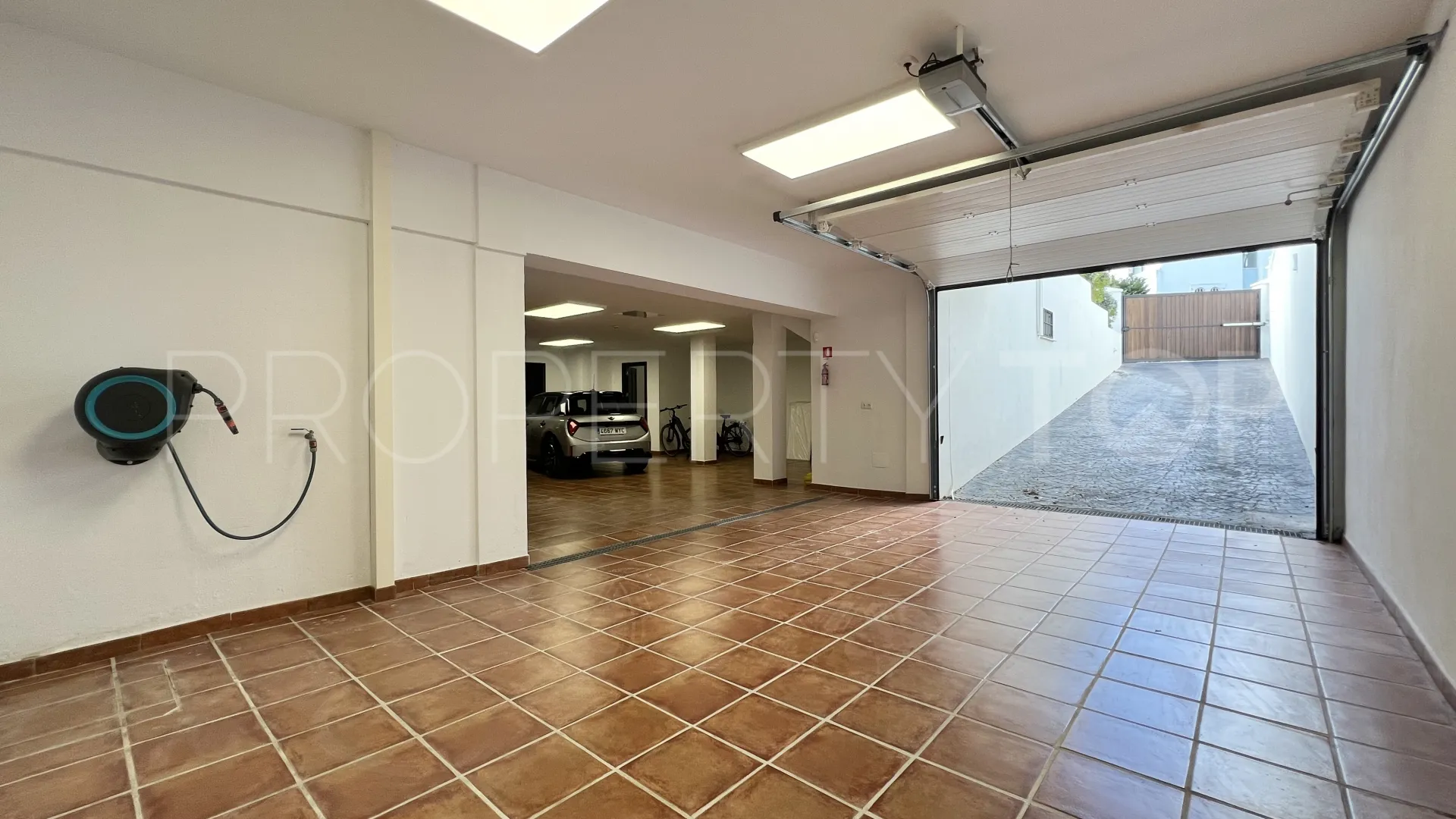 For sale villa in Guadalmina Alta