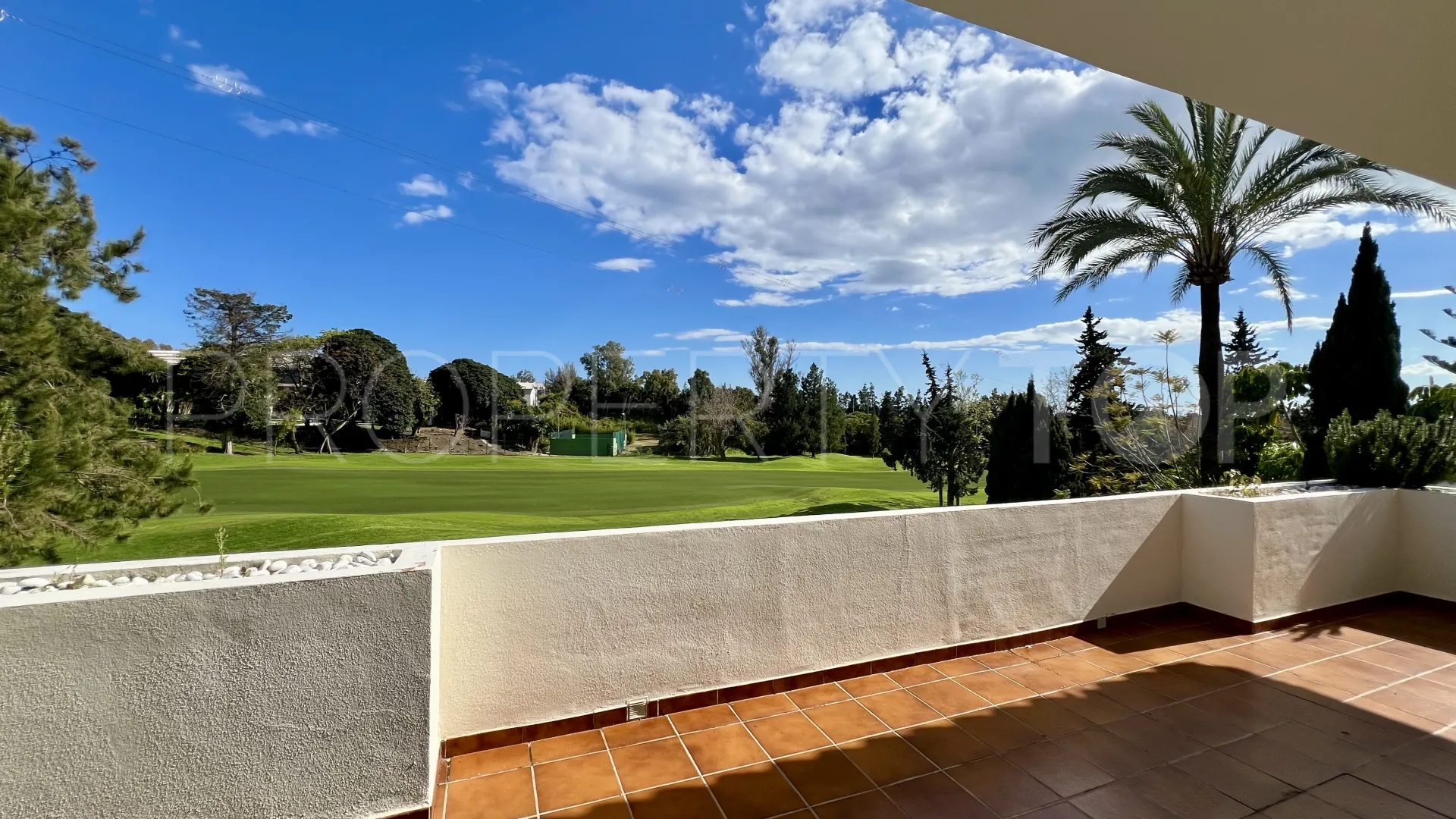 For sale villa in Guadalmina Alta