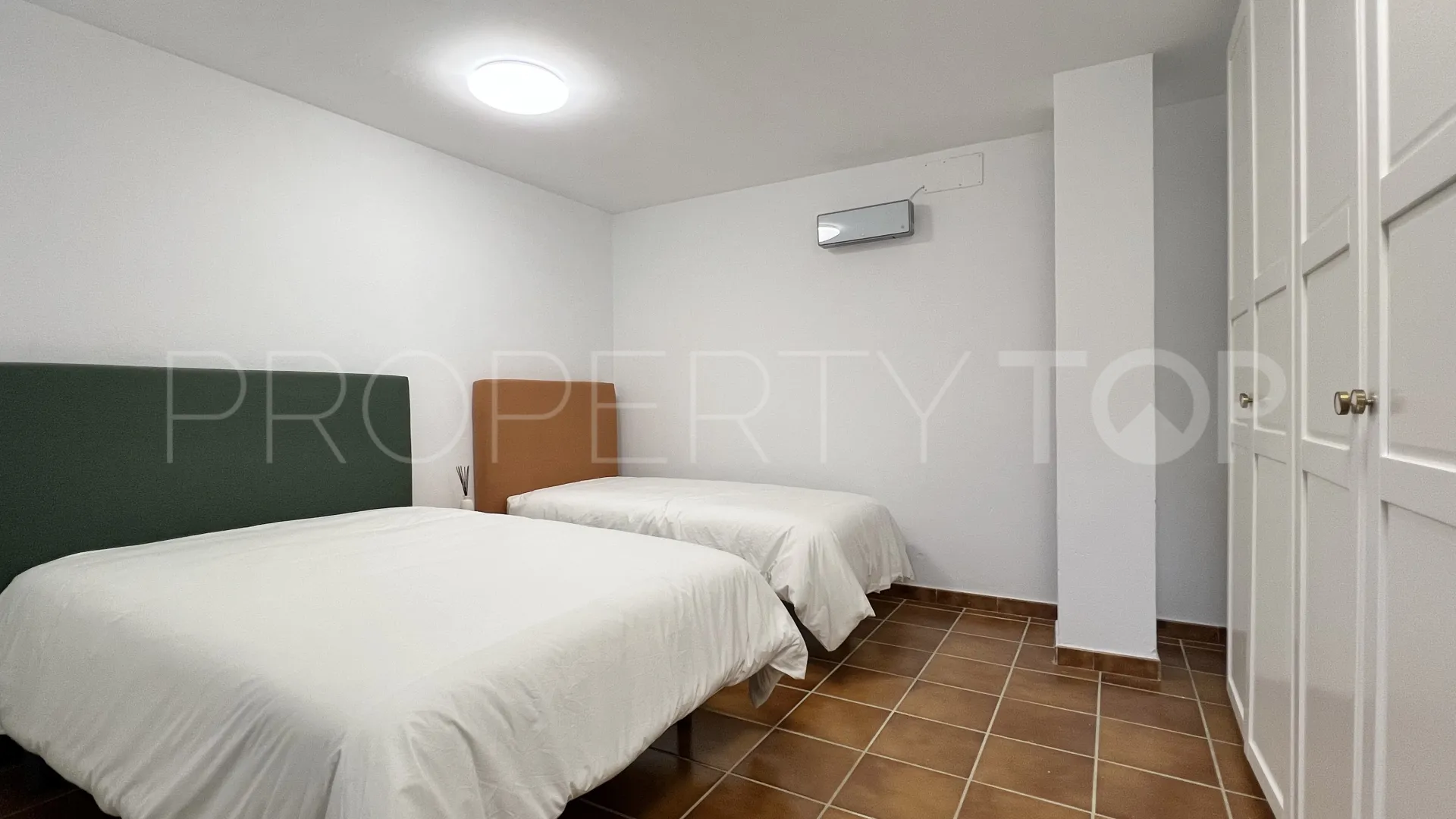 For sale villa in Guadalmina Alta