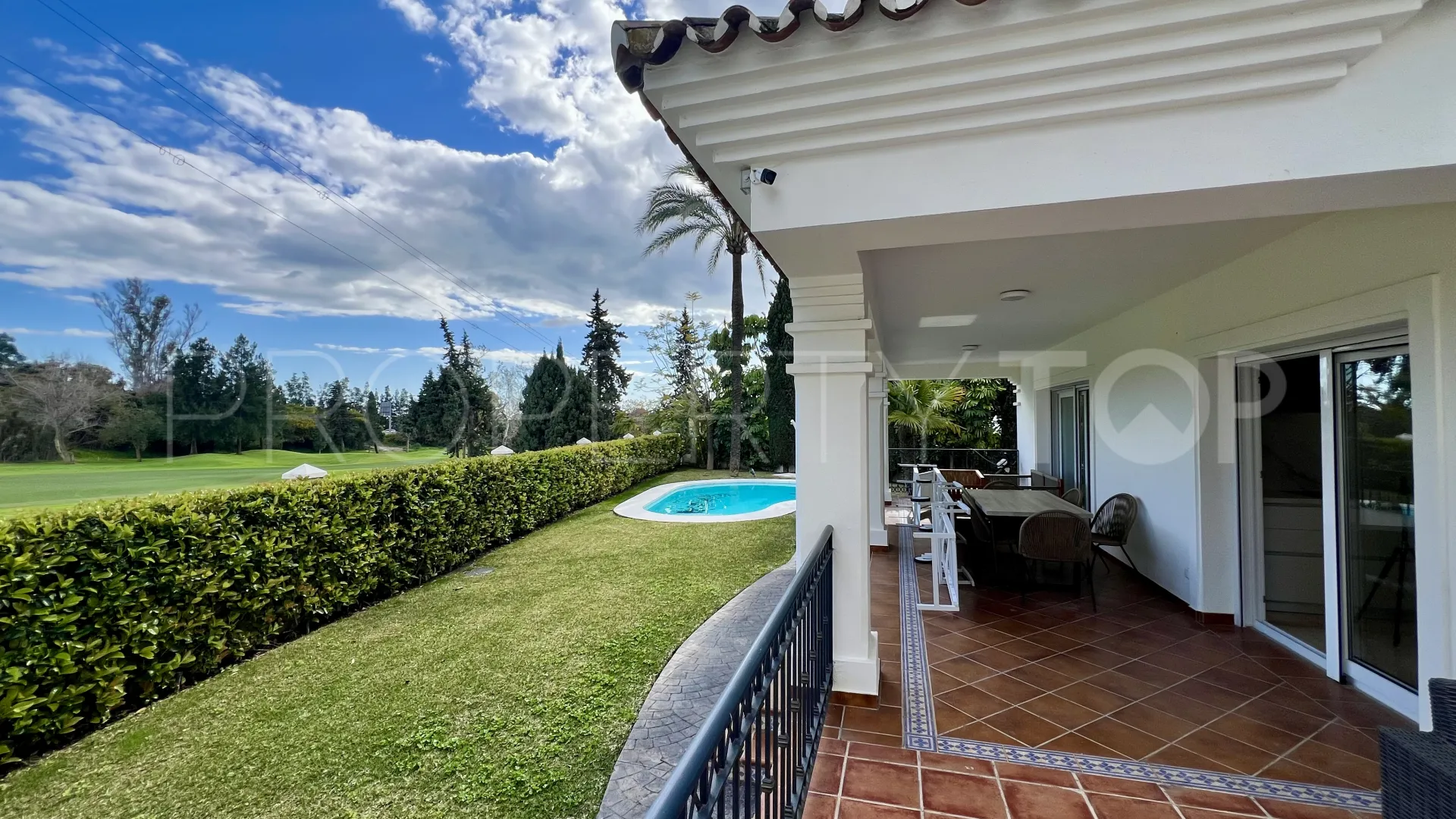 For sale villa in Guadalmina Alta