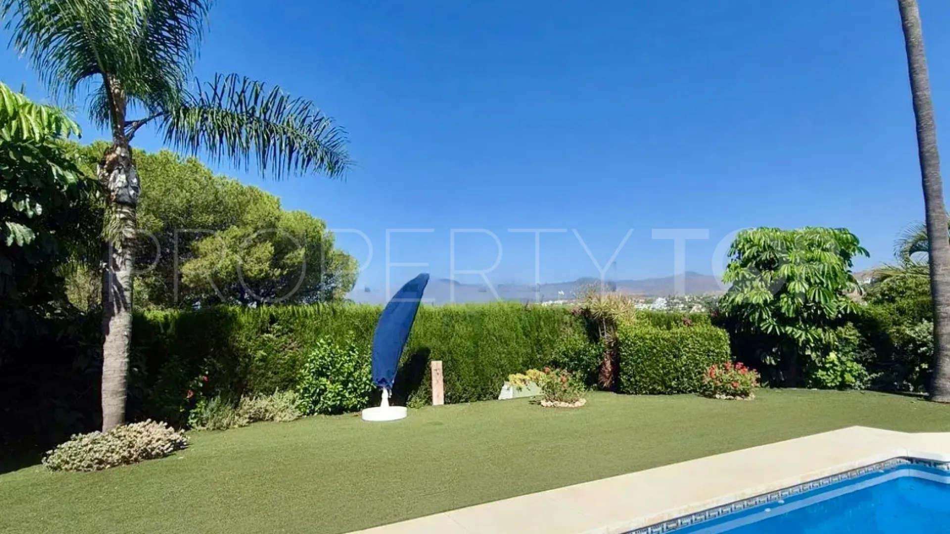 5 bedrooms villa for sale in Paraiso Medio