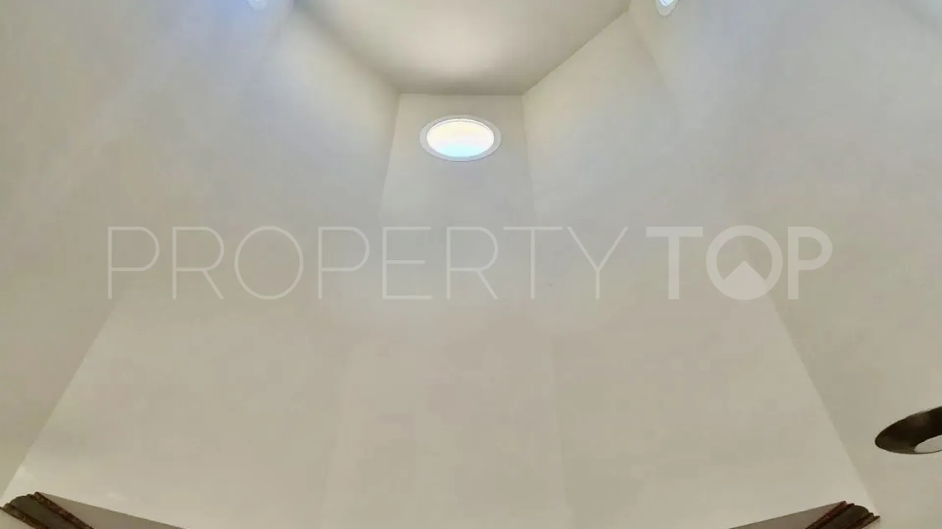 5 bedrooms villa for sale in Paraiso Medio