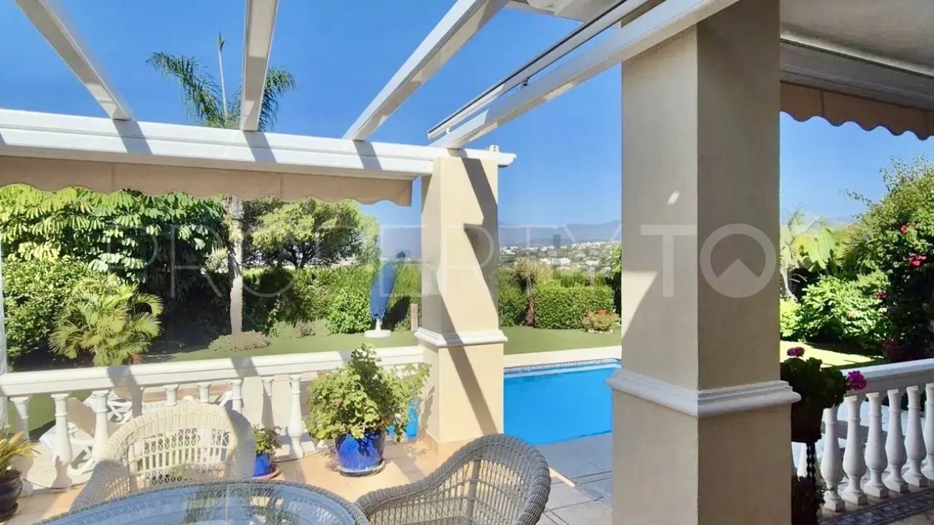5 bedrooms villa for sale in Paraiso Medio