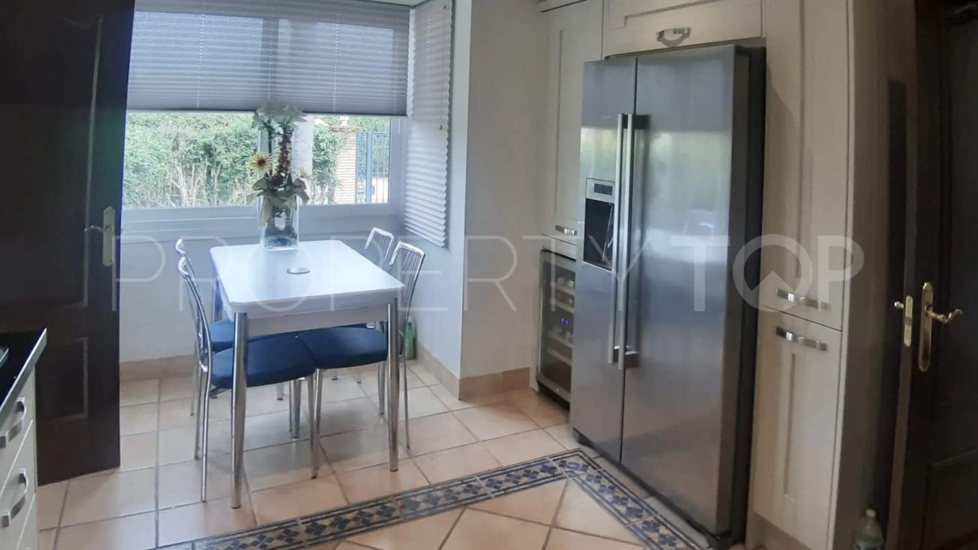 5 bedrooms villa for sale in Paraiso Medio