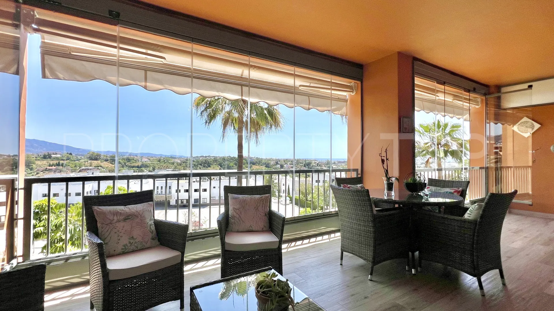 For sale apartment in Benatalaya