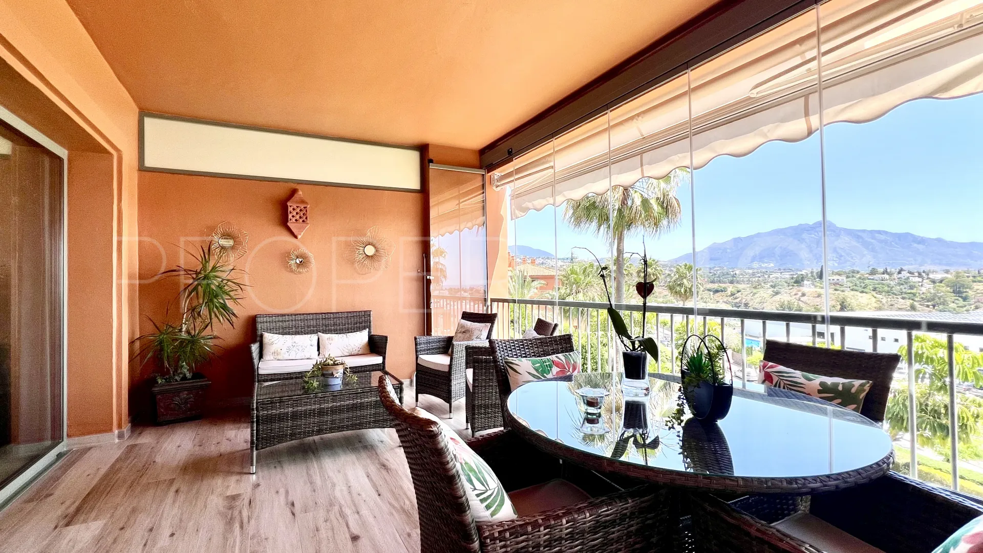 For sale apartment in Benatalaya