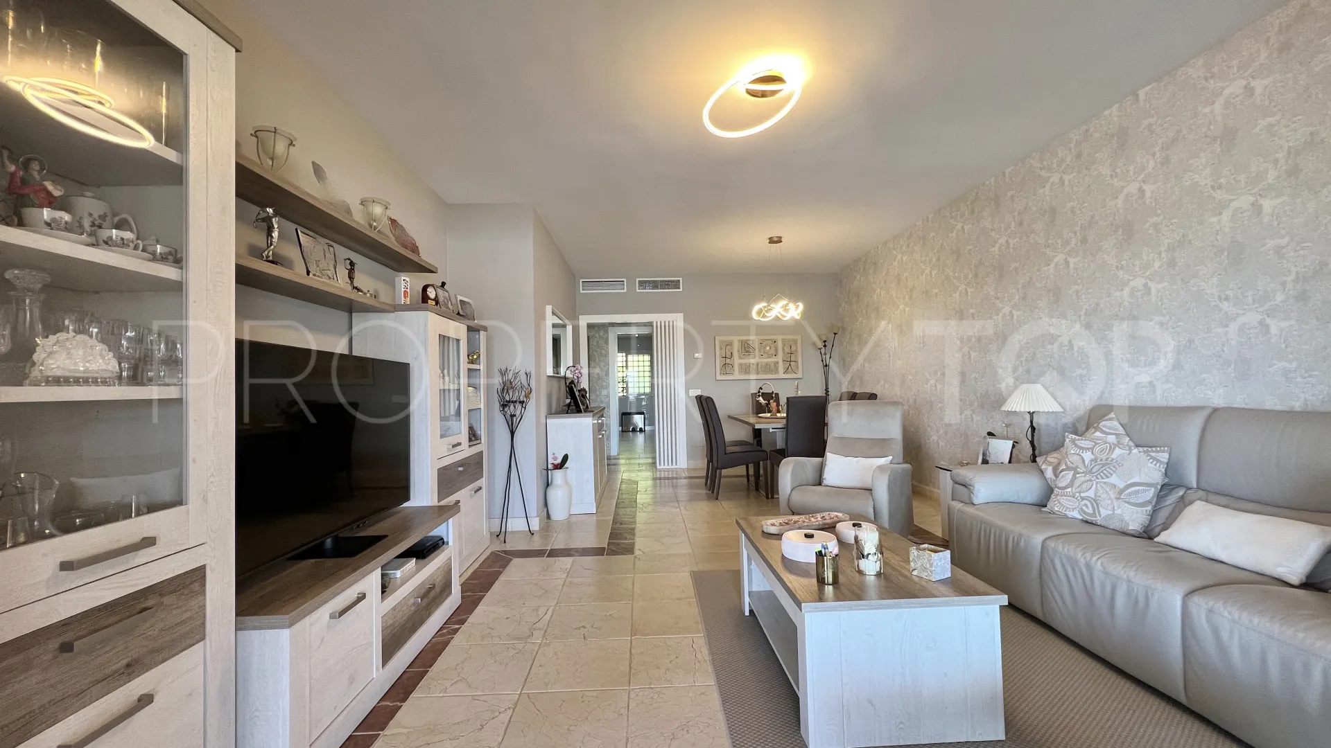 For sale apartment in Benatalaya