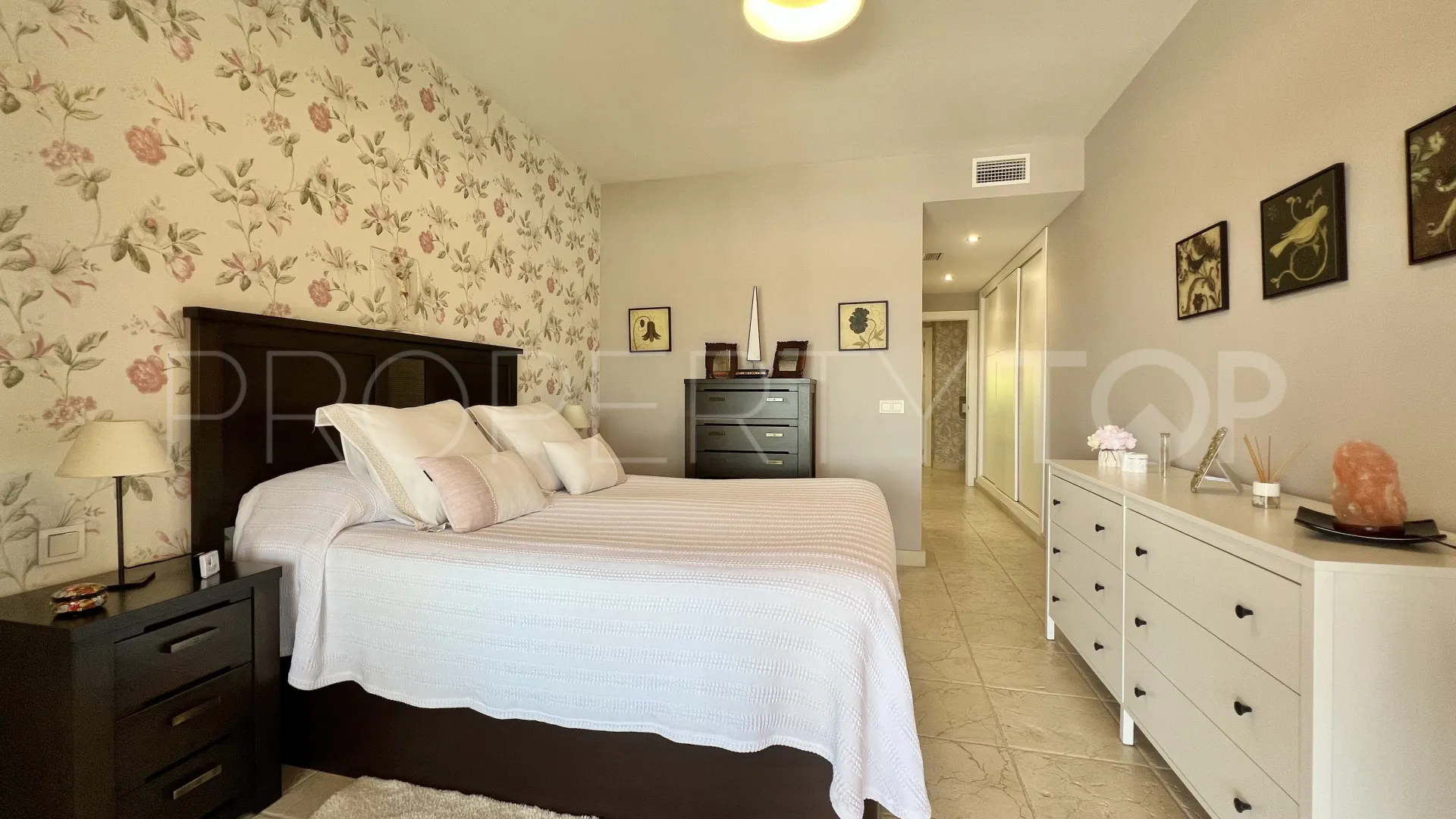 For sale apartment in Benatalaya