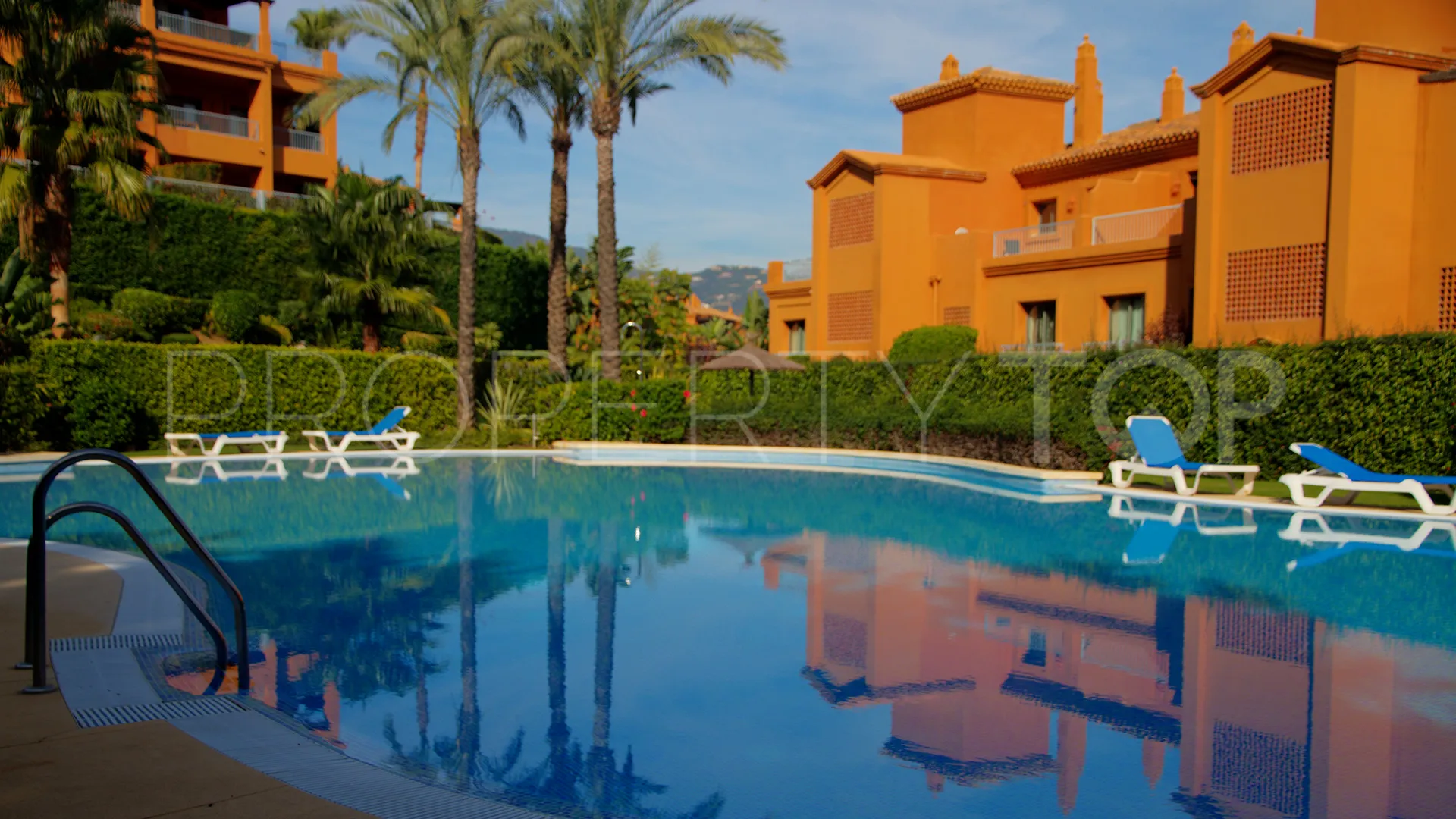 For sale apartment in Benatalaya