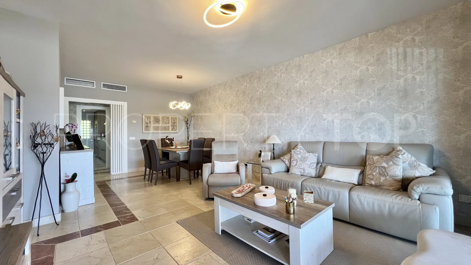 For sale apartment in Benatalaya