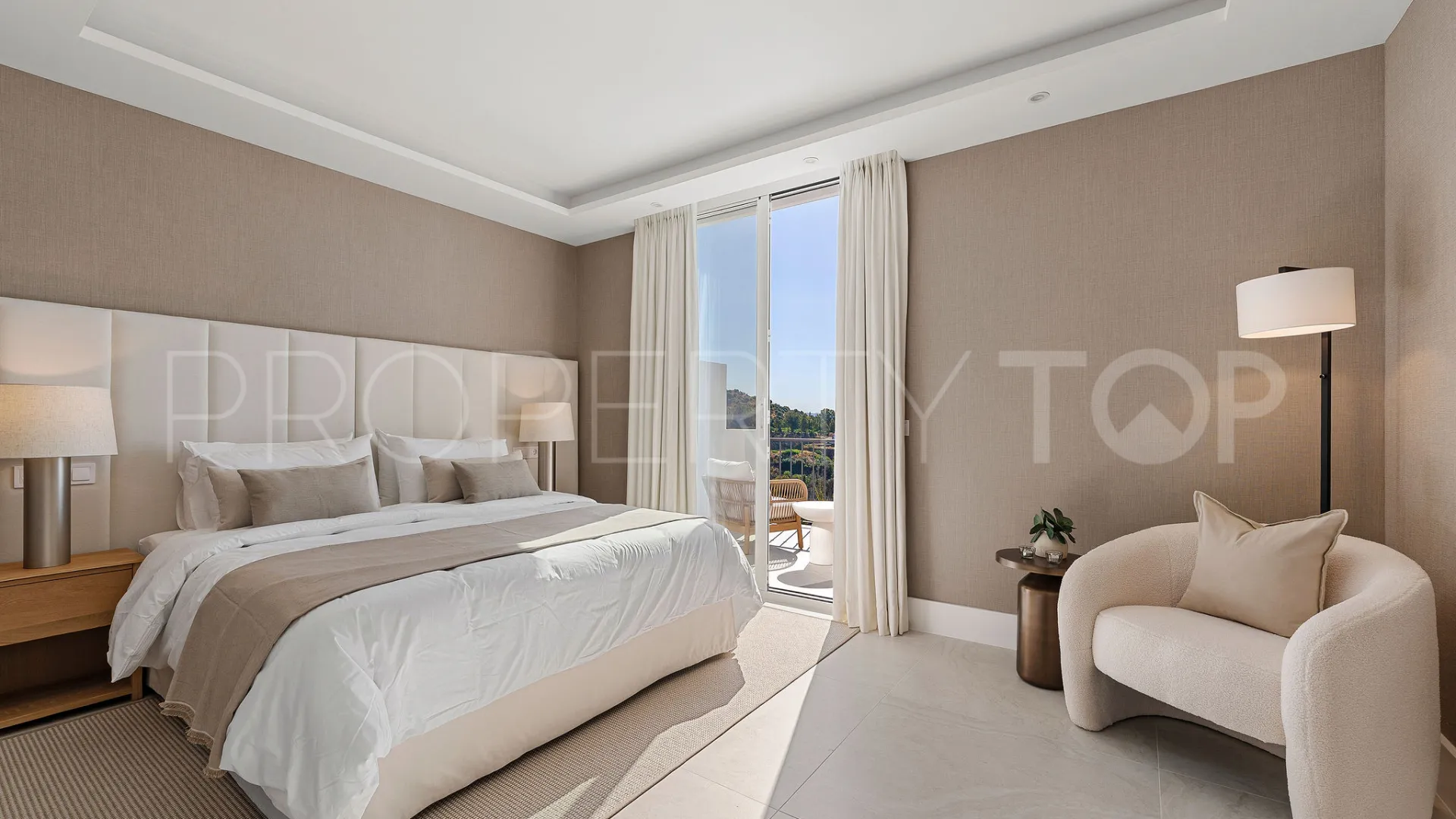 For sale La Quinta Golf town house with 4 bedrooms
