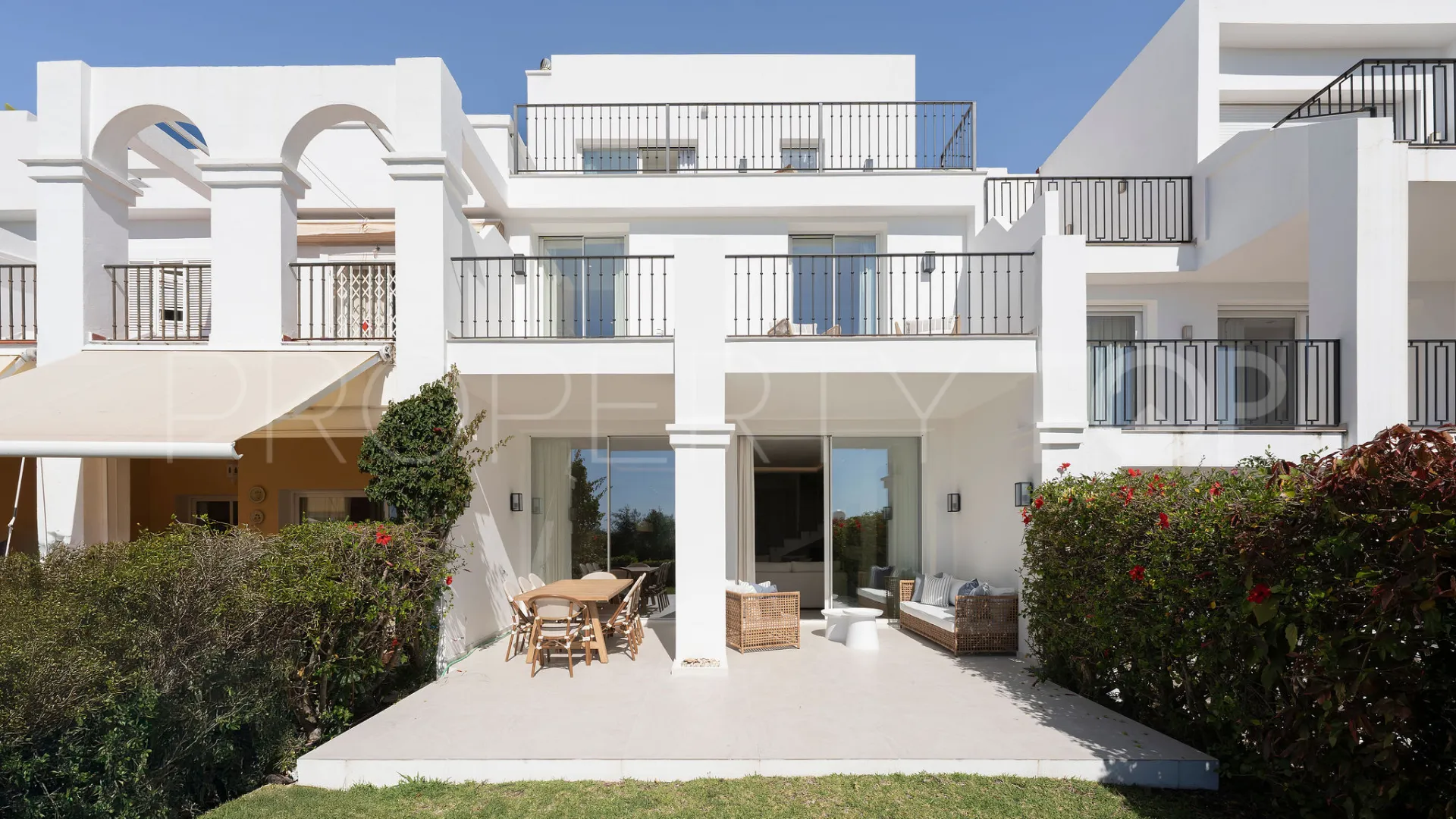 For sale La Quinta Golf town house with 4 bedrooms