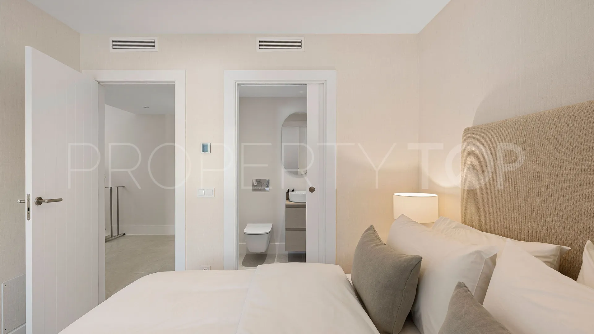 For sale La Quinta Golf town house with 4 bedrooms