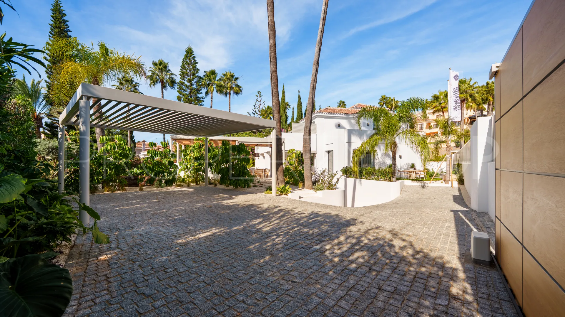 El Herrojo 5 bedrooms villa for sale