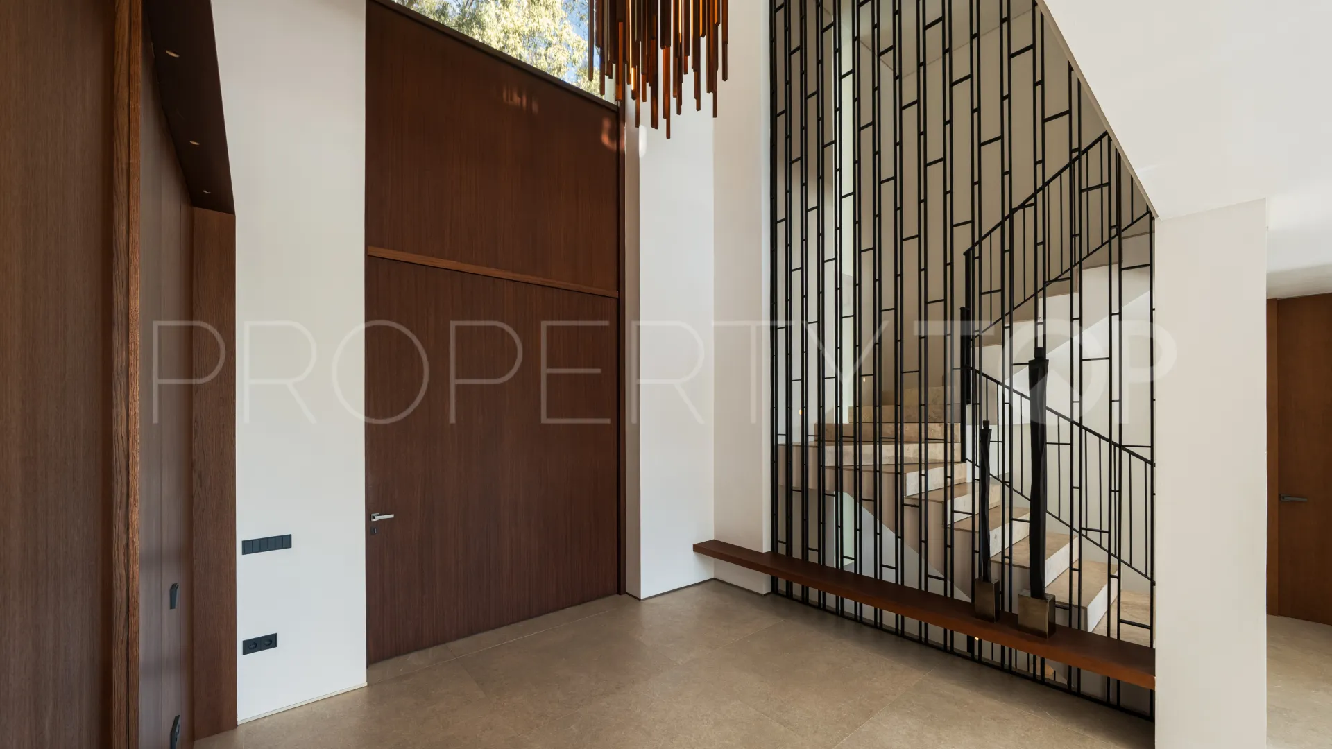 6 bedrooms villa in El Herrojo for sale