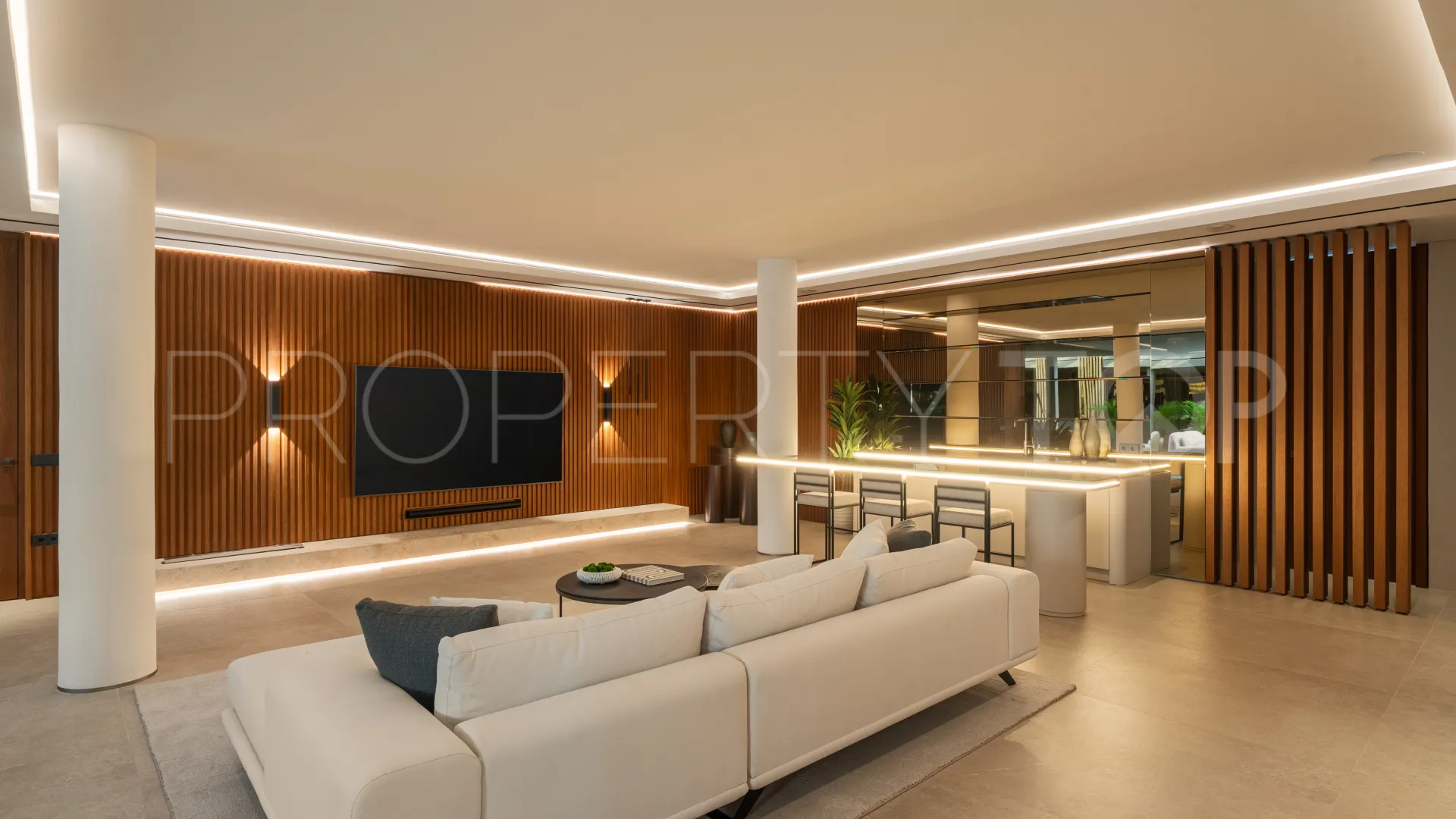 6 bedrooms villa in El Herrojo for sale