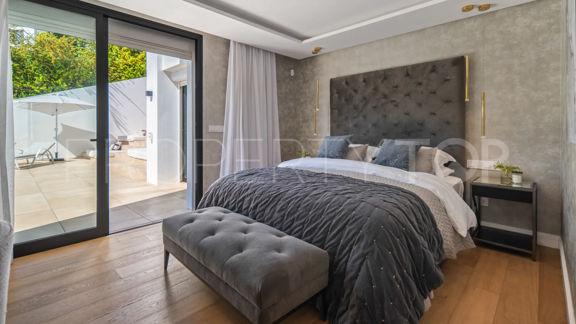 For sale villa in Los Naranjos Hill Club