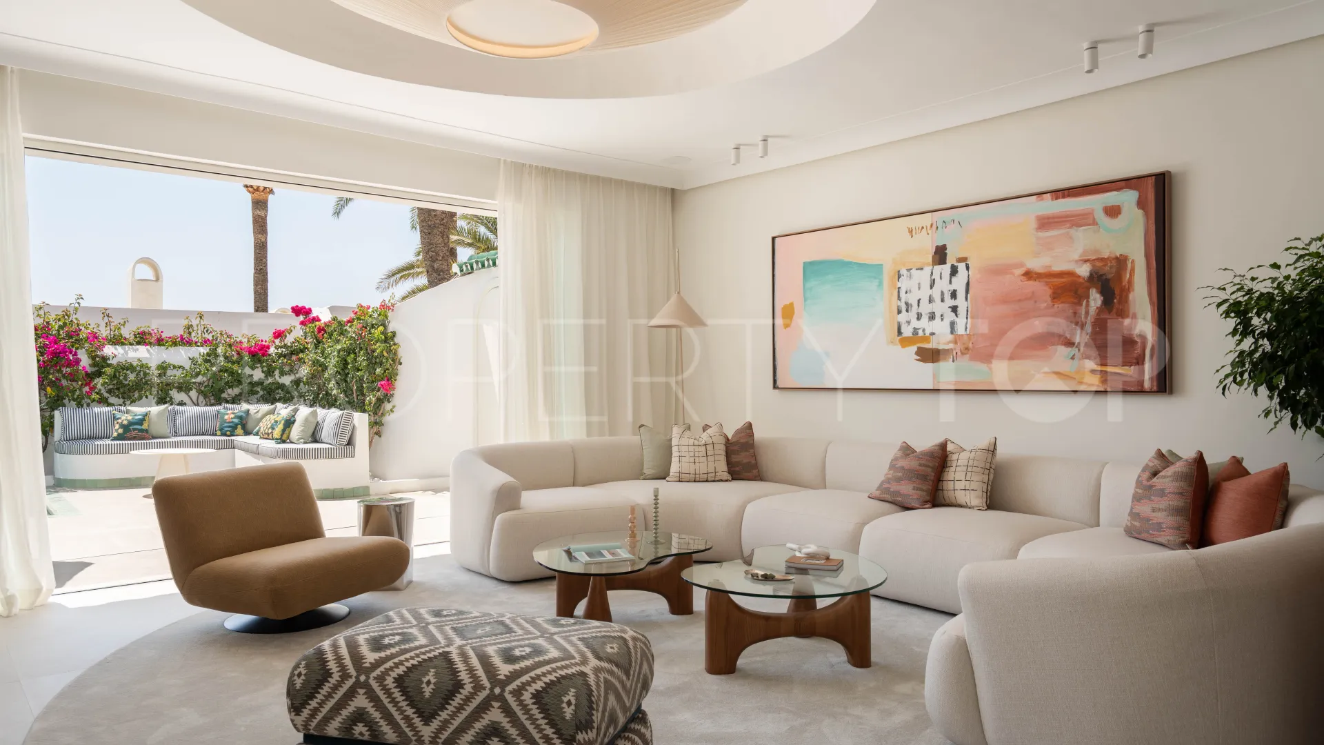 Town house for sale in Oasis de Marbella with 3 bedrooms