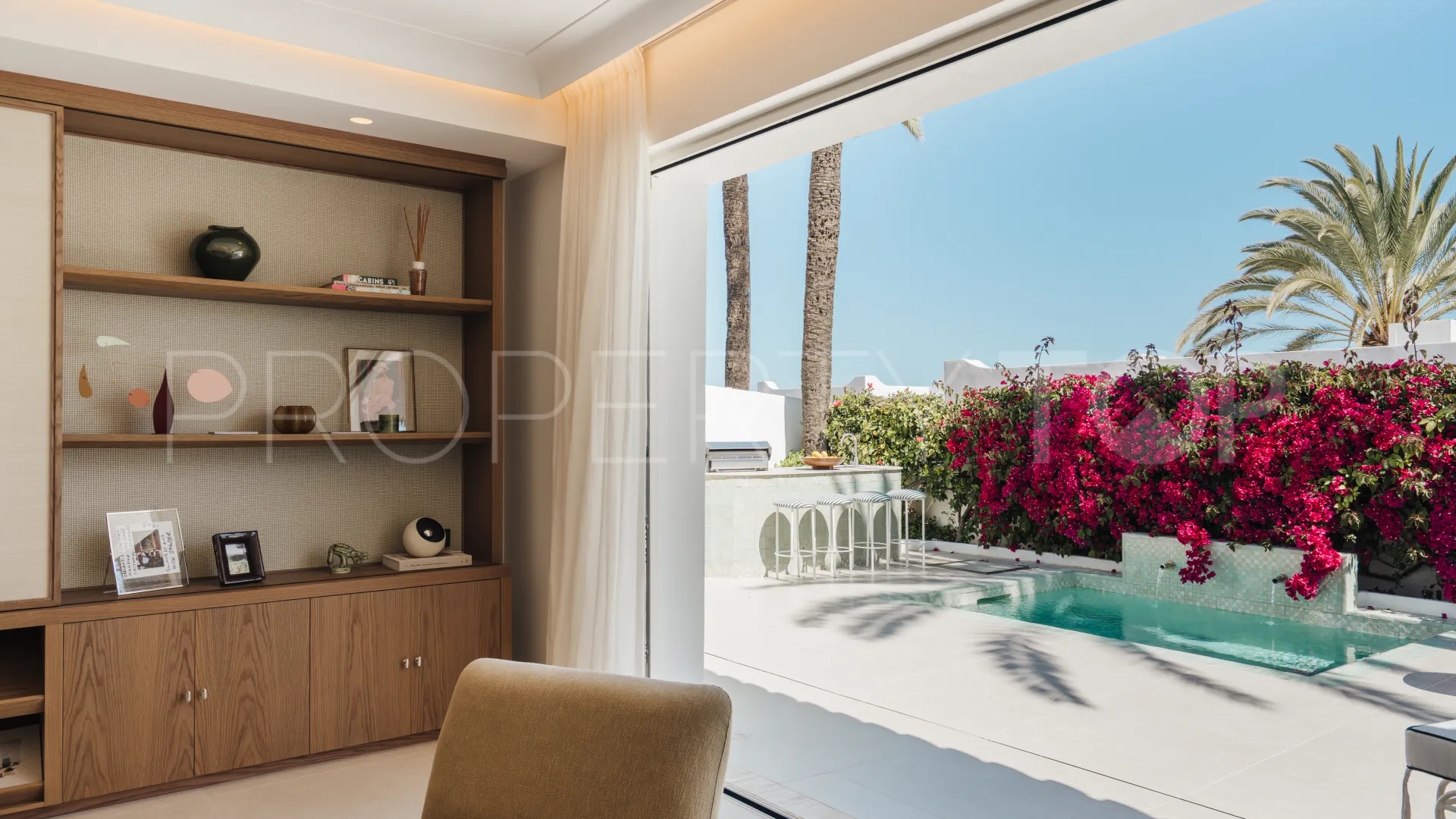 Town house for sale in Oasis de Marbella with 3 bedrooms
