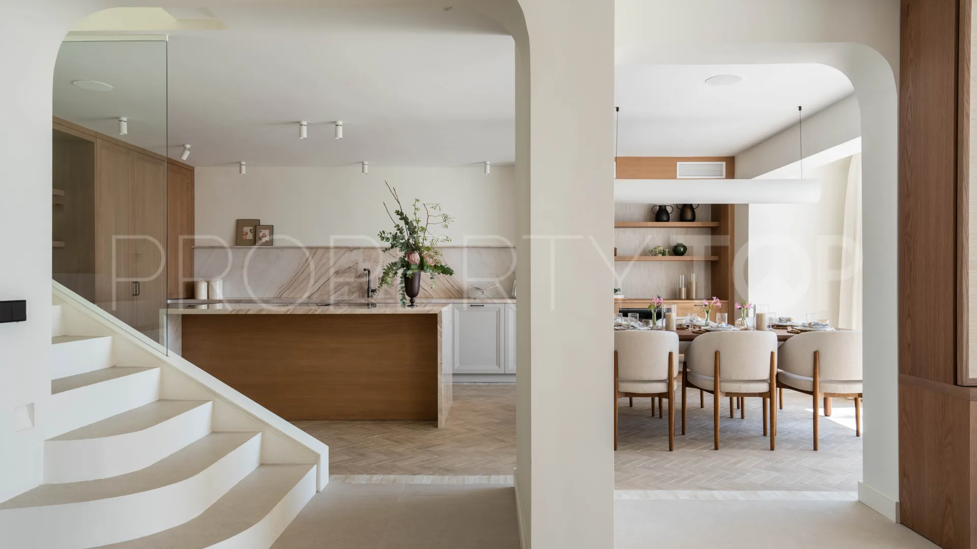 Town house for sale in Oasis de Marbella with 3 bedrooms