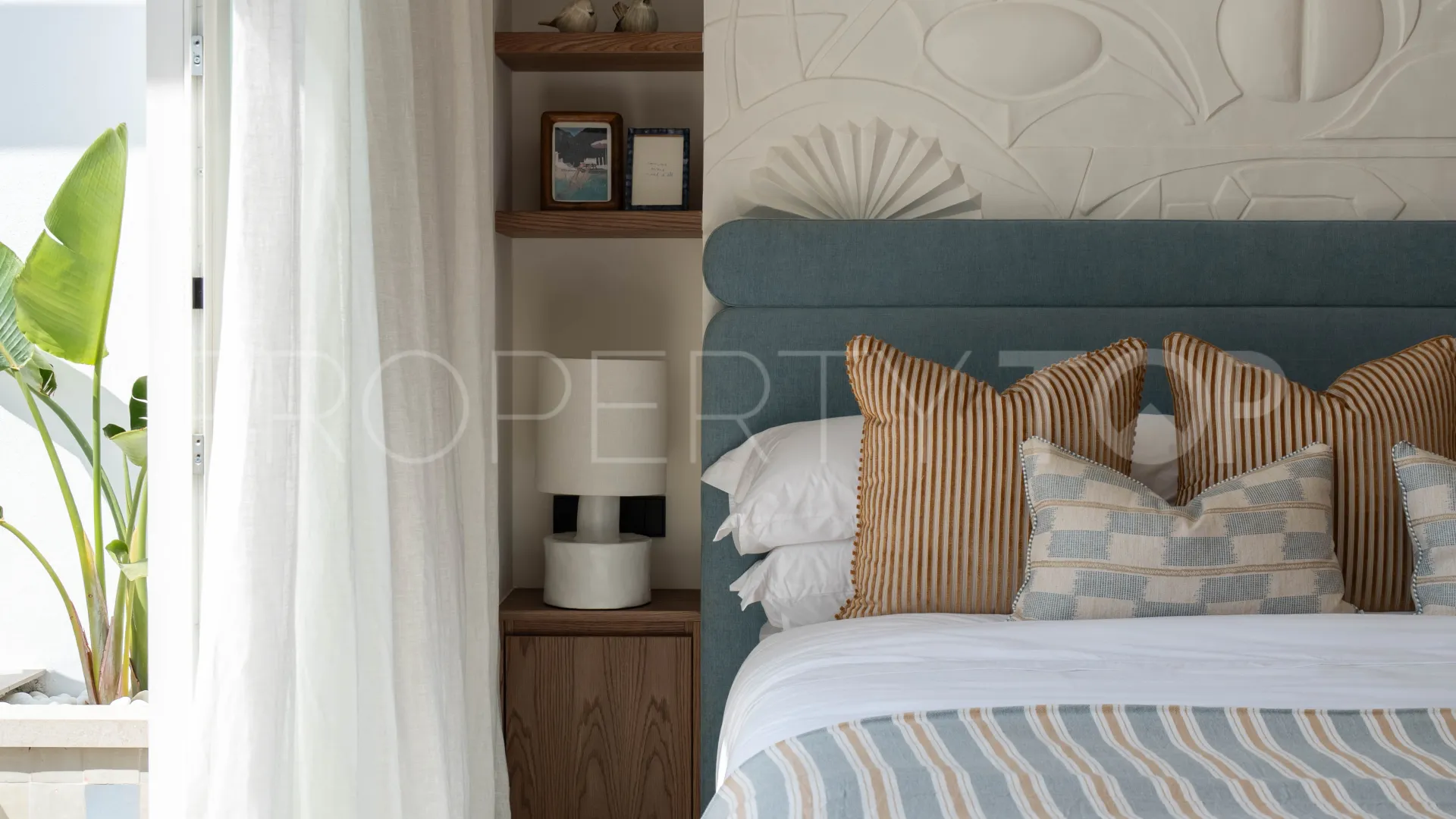 Town house for sale in Oasis de Marbella with 3 bedrooms