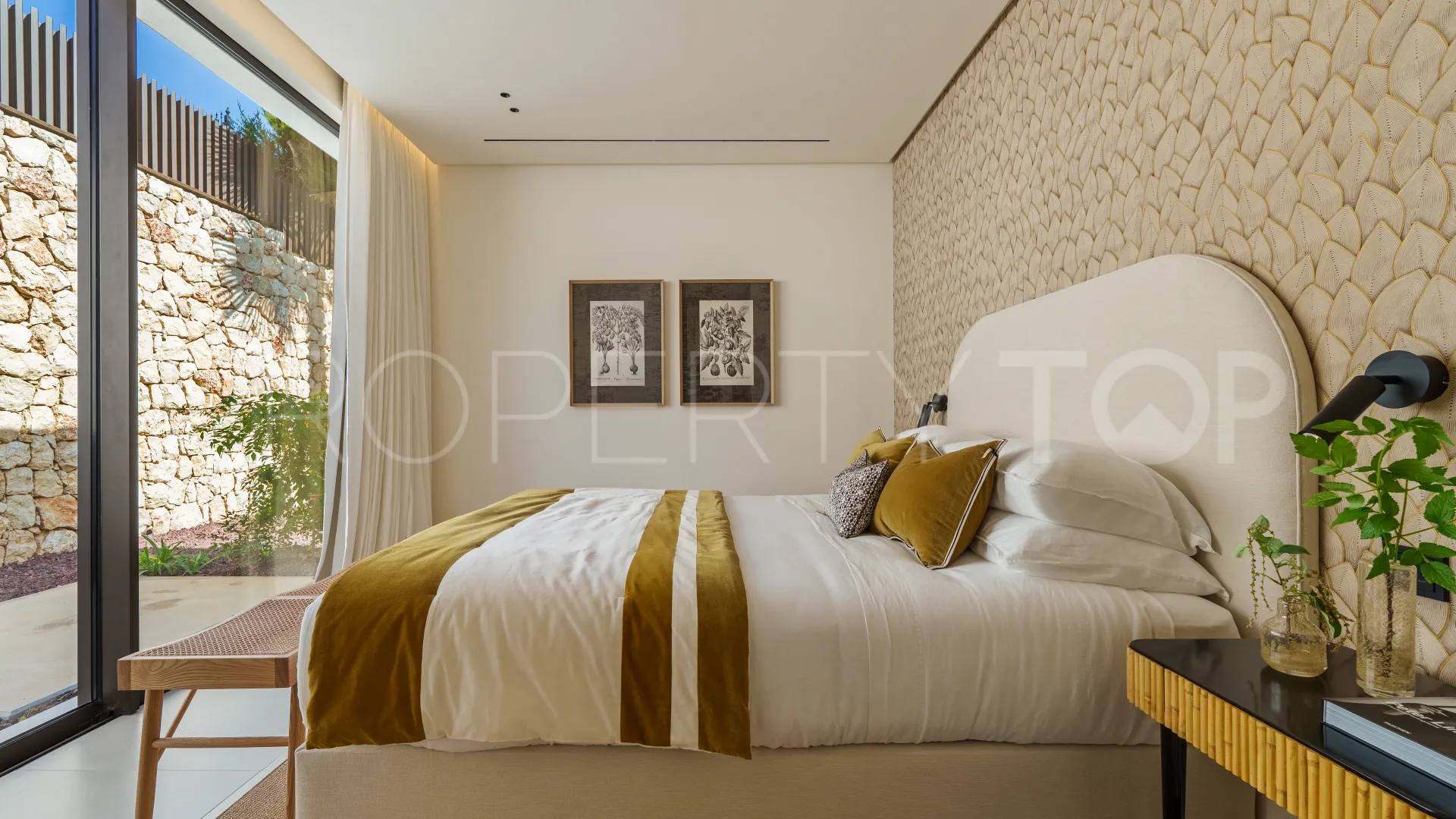For sale 5 bedrooms villa in Golden Mile