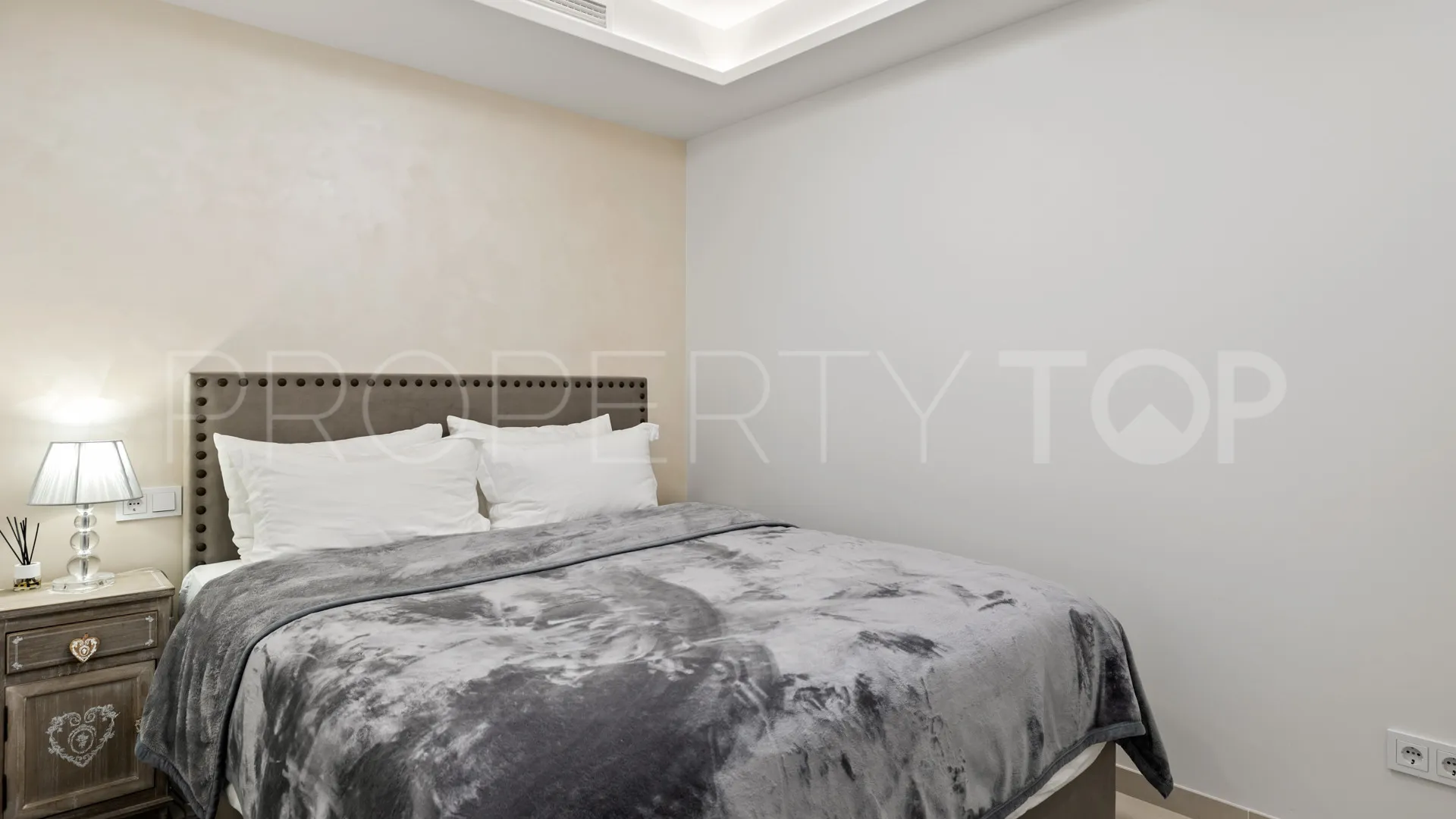 7 bedrooms 9 Lions Residences apartment for sale