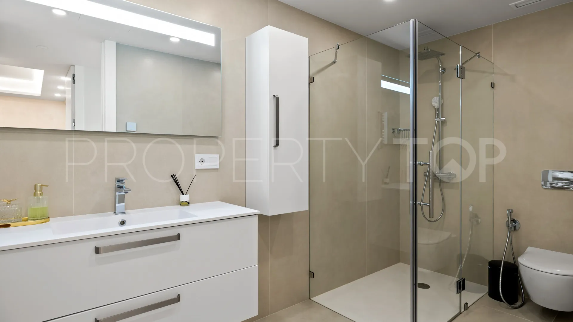 7 bedrooms 9 Lions Residences apartment for sale