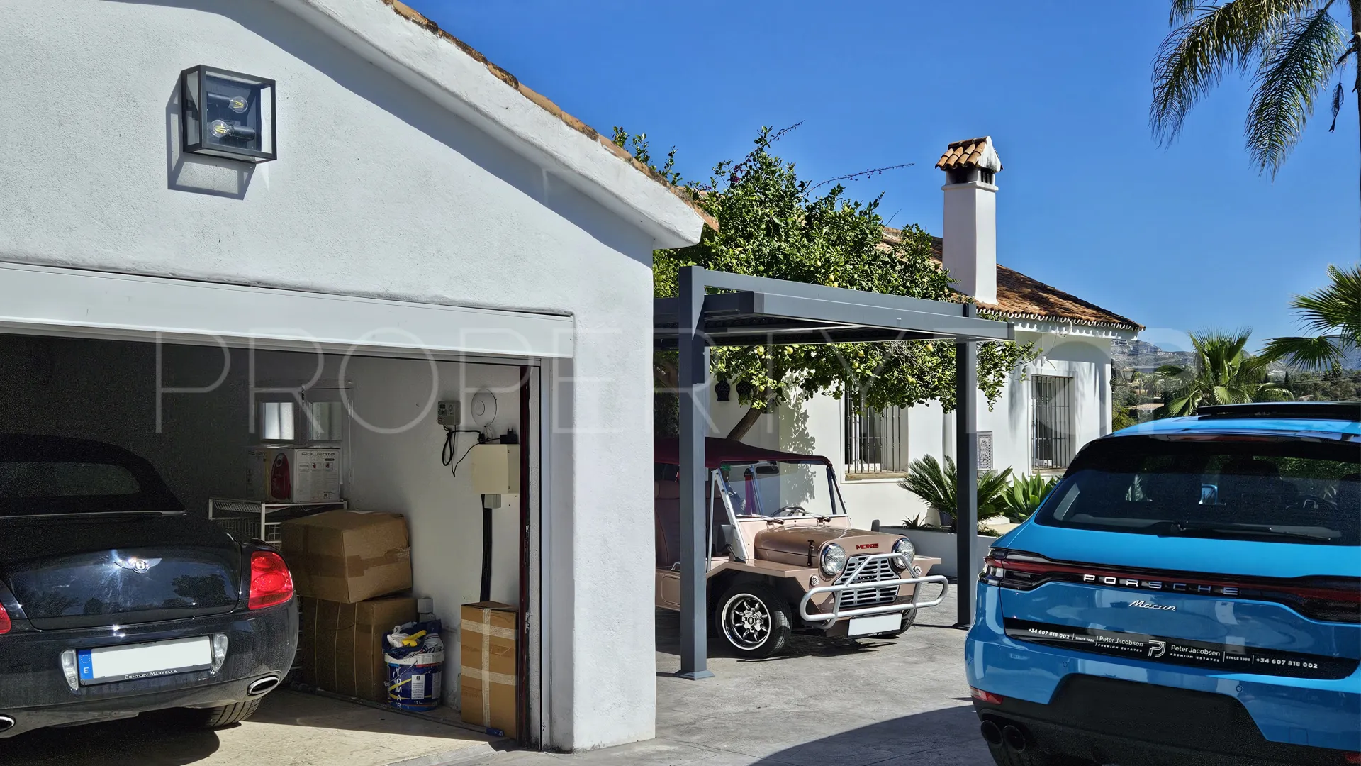 Buy villa in Fuente del Espanto