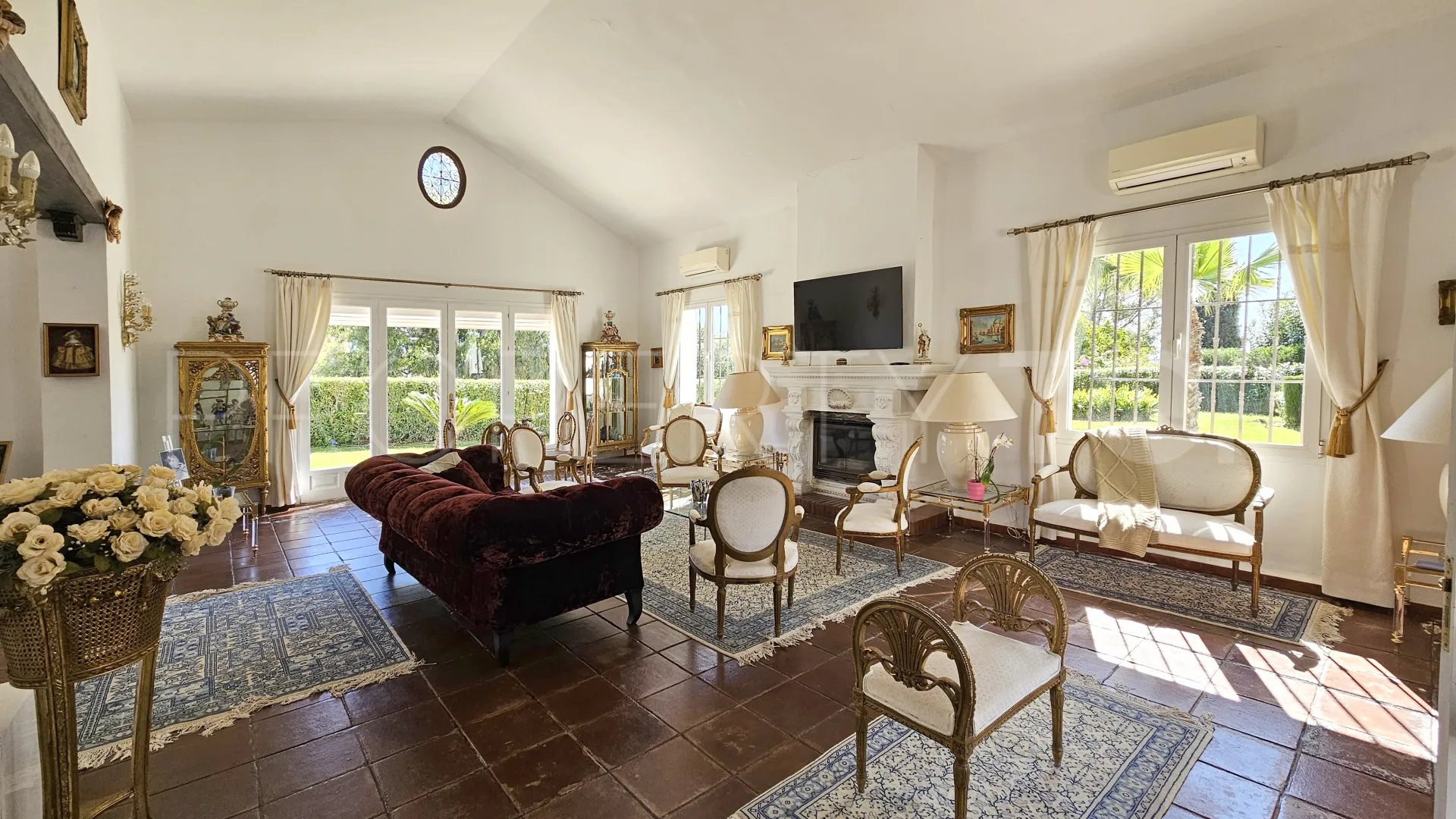 Buy villa in Fuente del Espanto