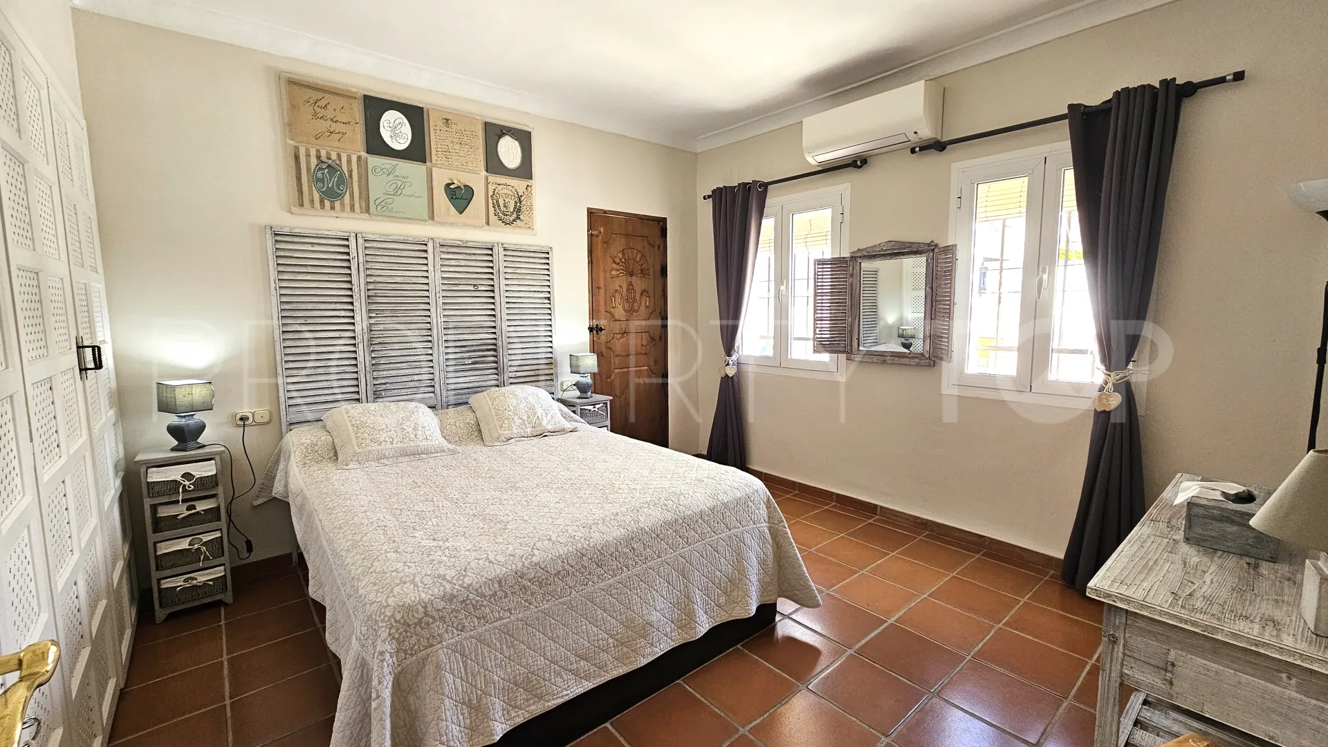 Buy villa in Fuente del Espanto