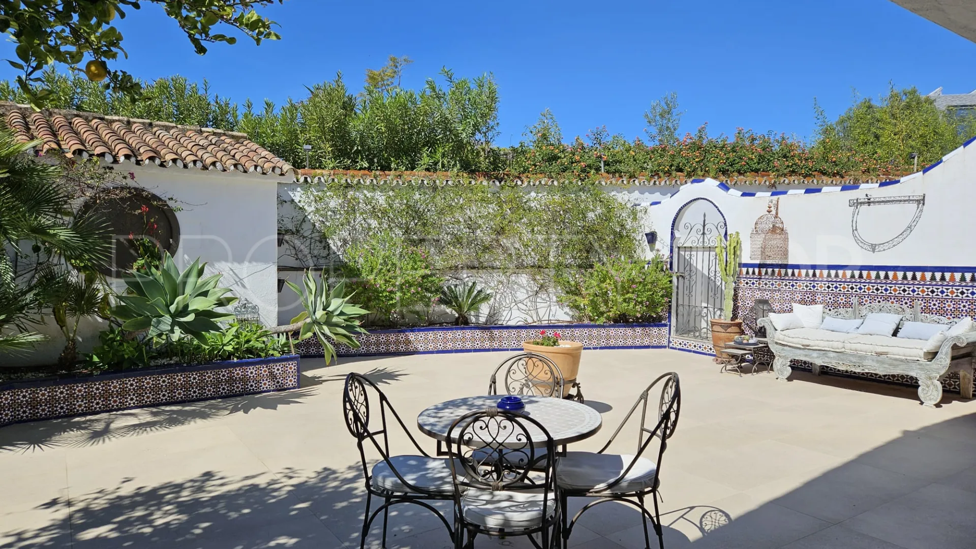 Buy villa in Fuente del Espanto