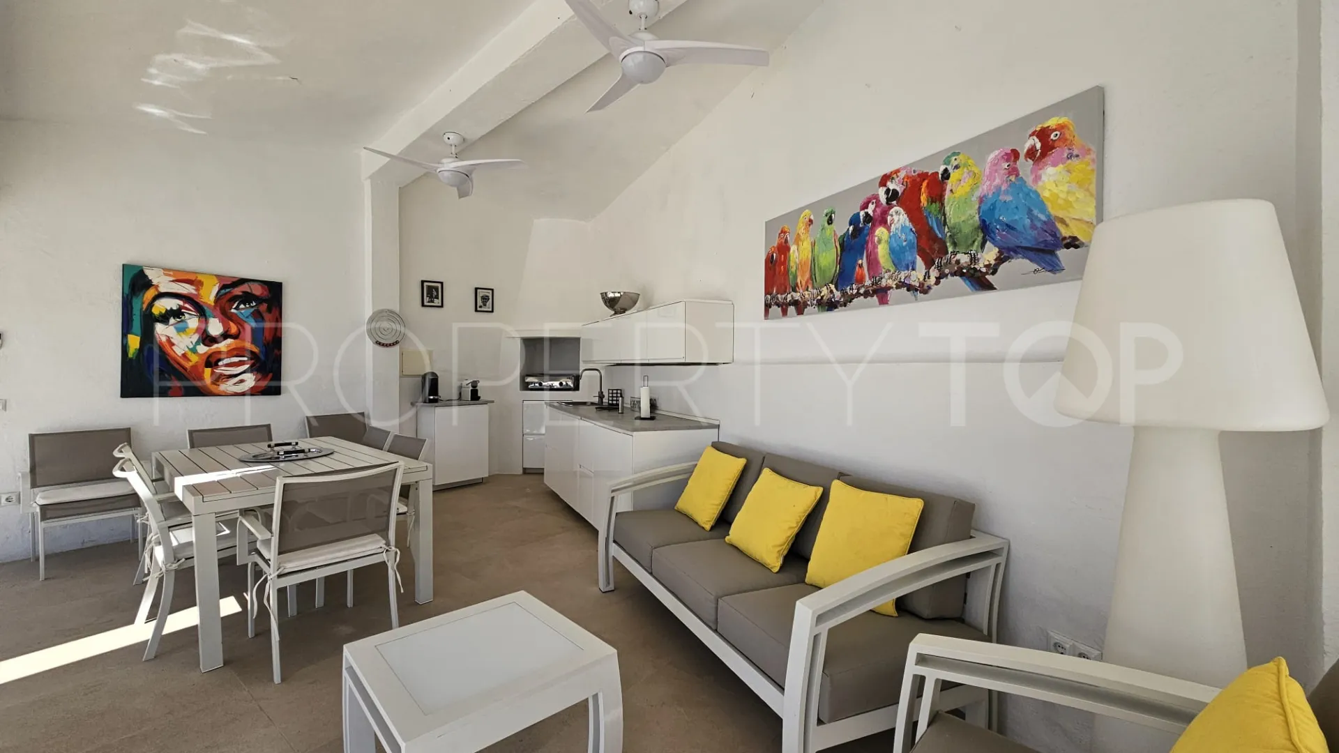 Buy villa in Fuente del Espanto
