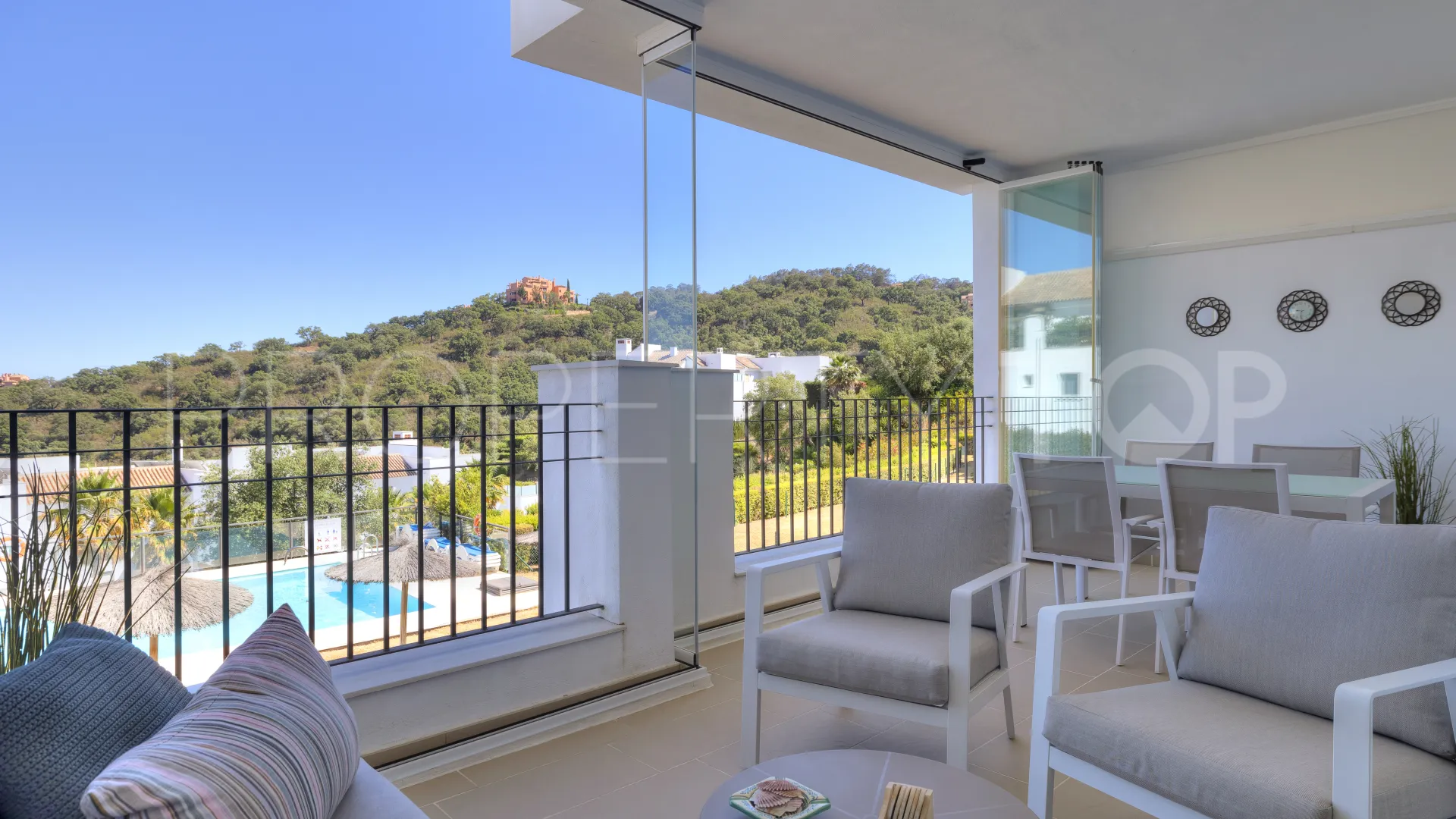 Ojen apartment for sale