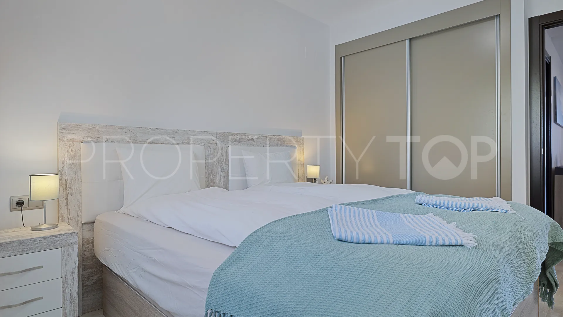 Ojen apartment for sale