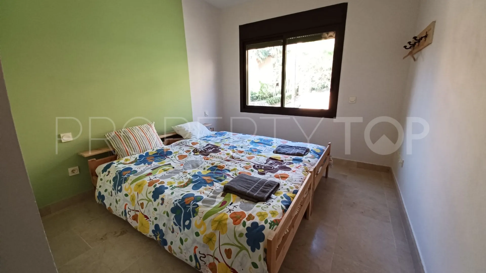For sale 3 bedrooms apartment in Manilva
