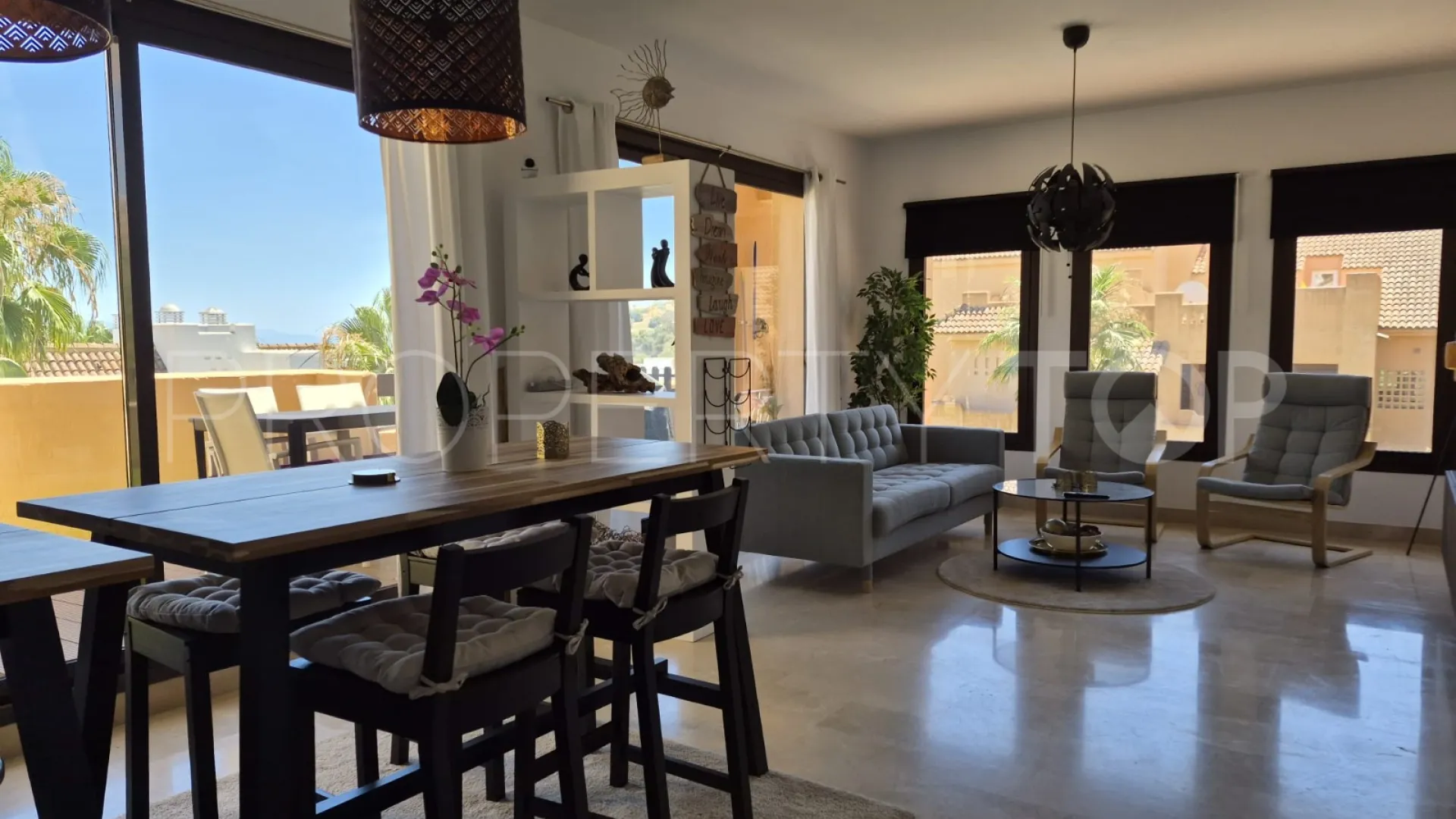 For sale 3 bedrooms apartment in Manilva