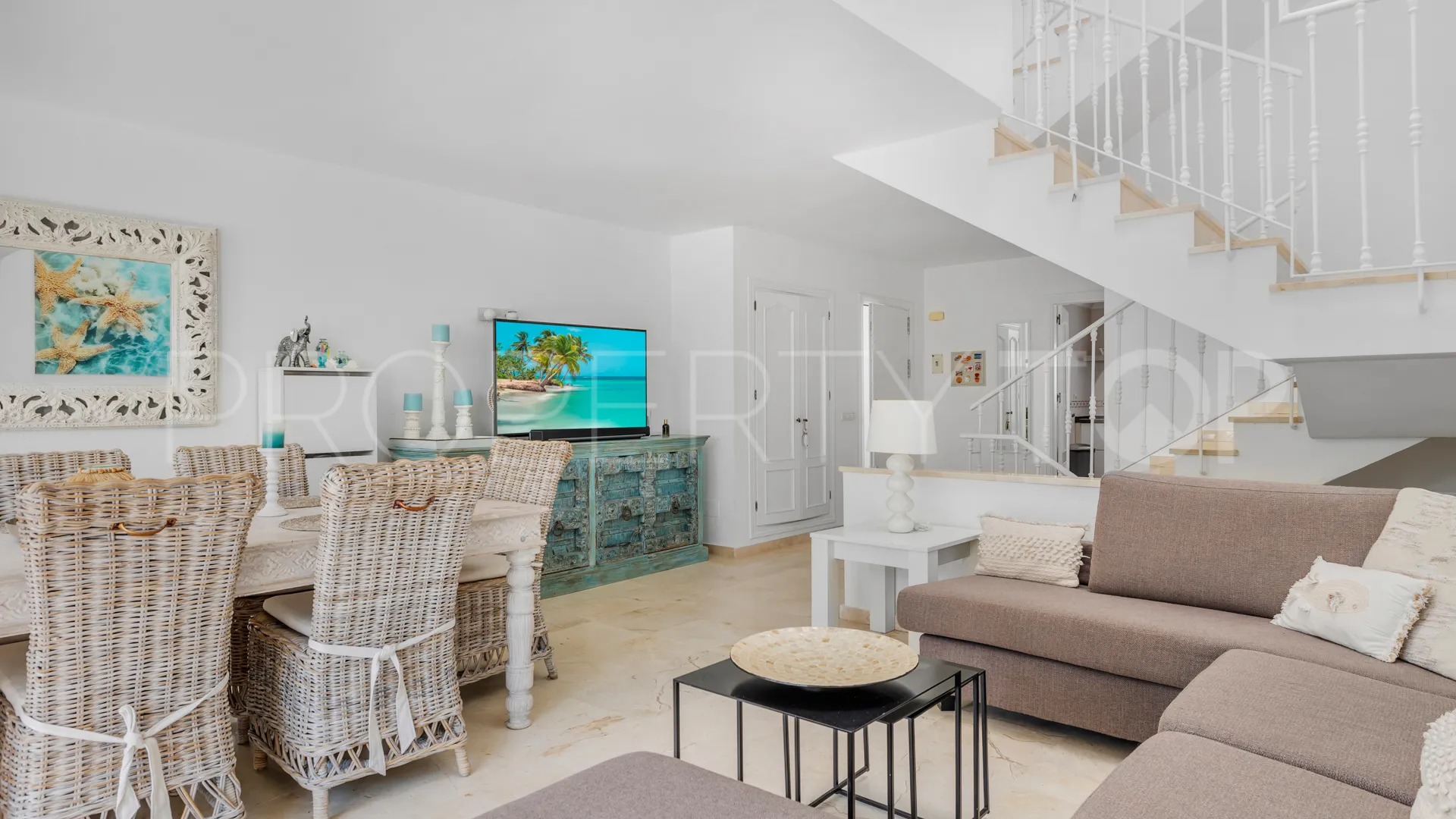 5 bedrooms semi detached house for sale in Estepona