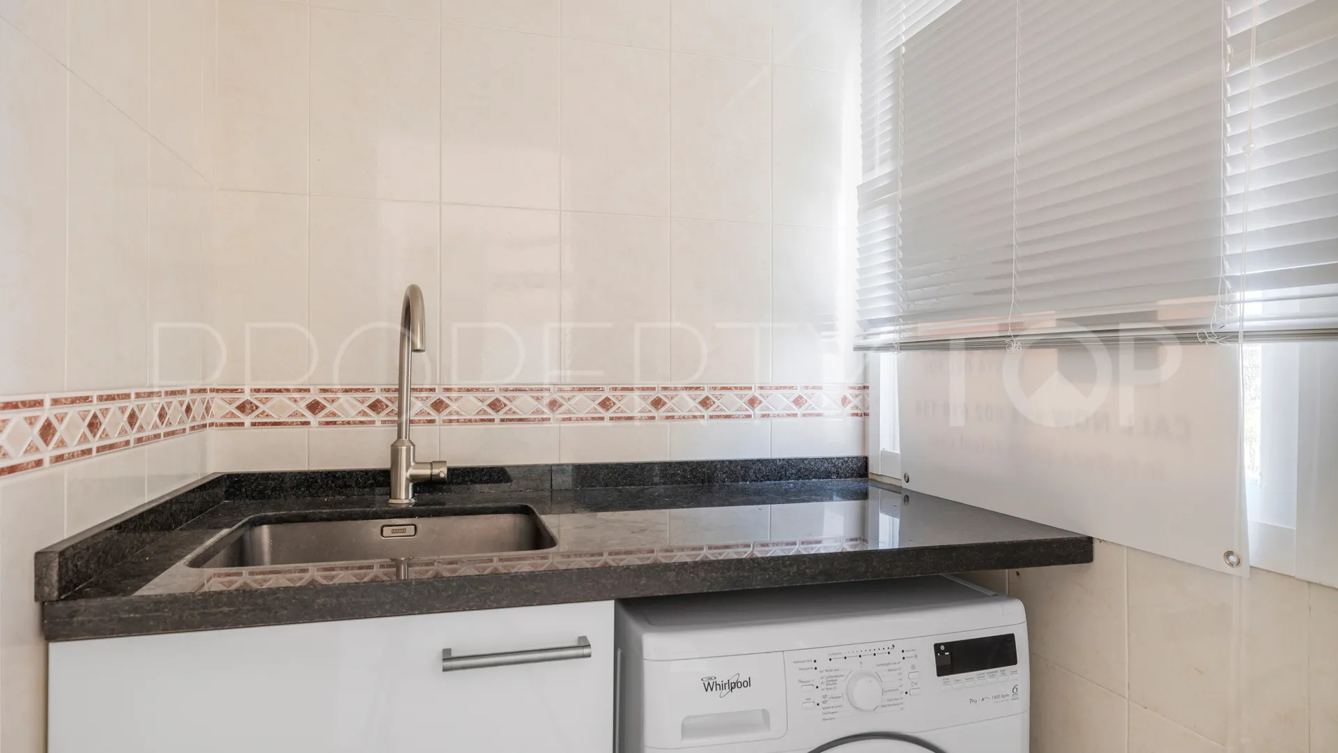 5 bedrooms semi detached house for sale in Estepona