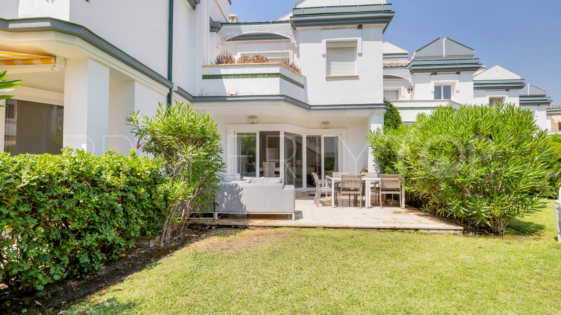 5 bedrooms semi detached house for sale in Estepona