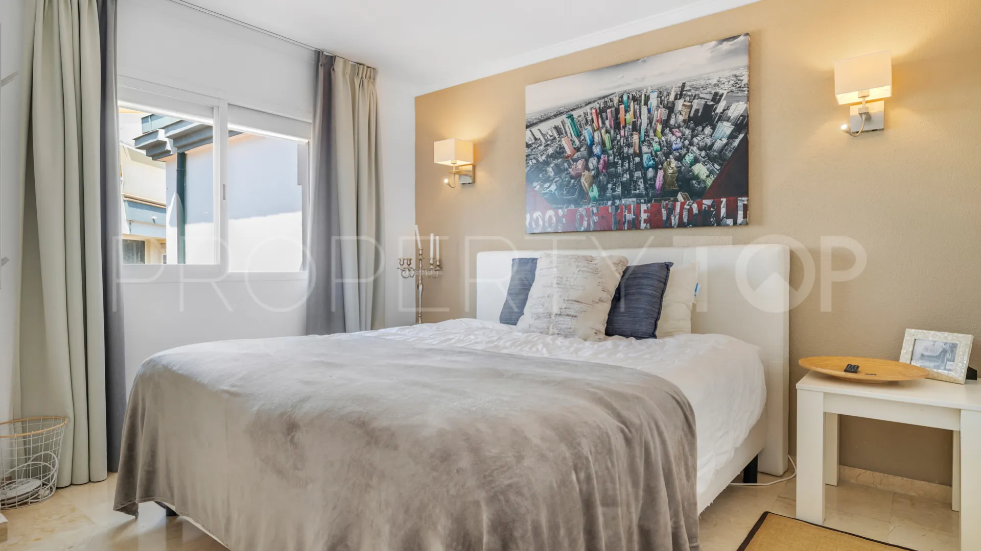5 bedrooms semi detached house for sale in Estepona