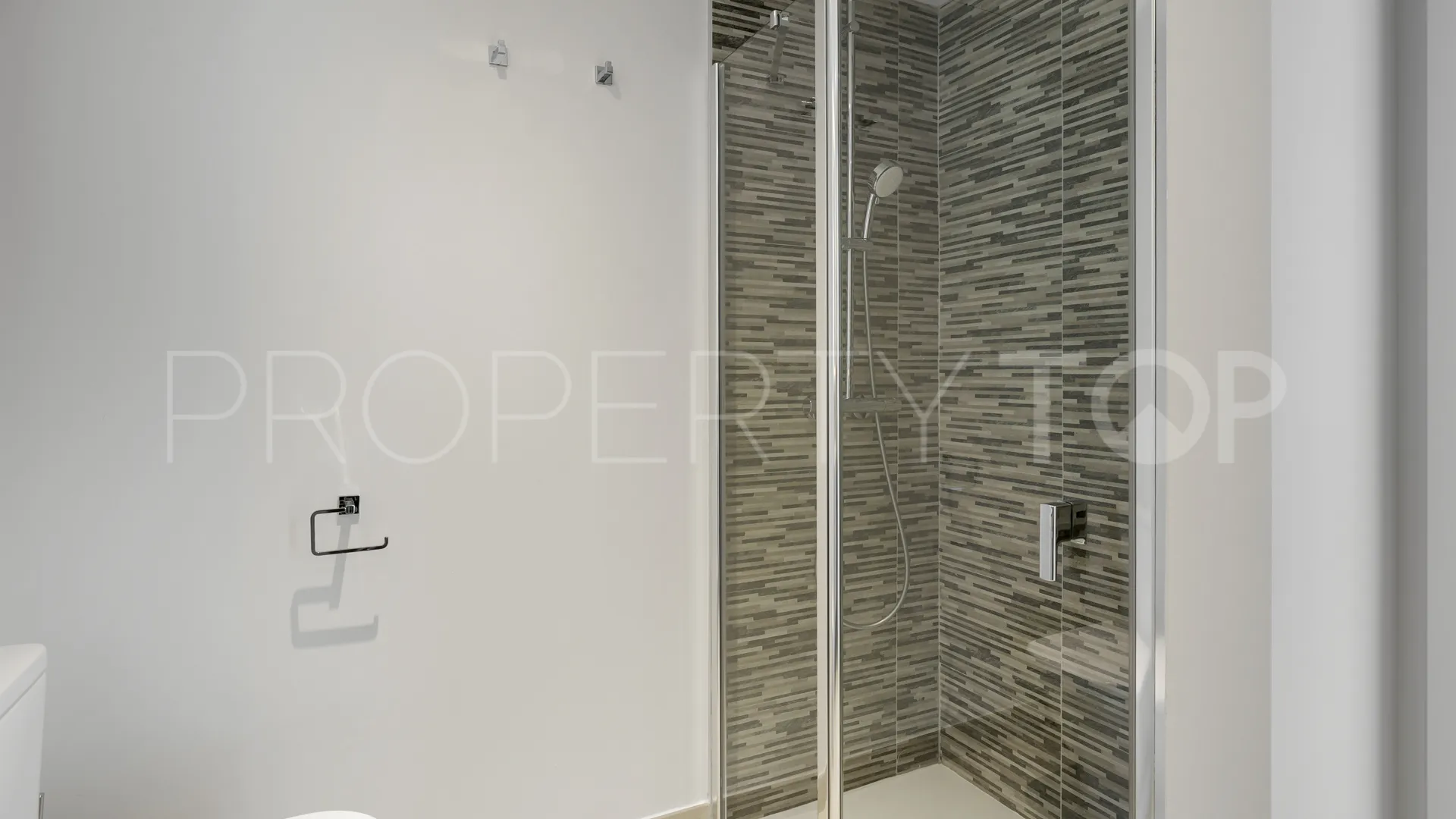 Apartment with 3 bedrooms for sale in Estepona