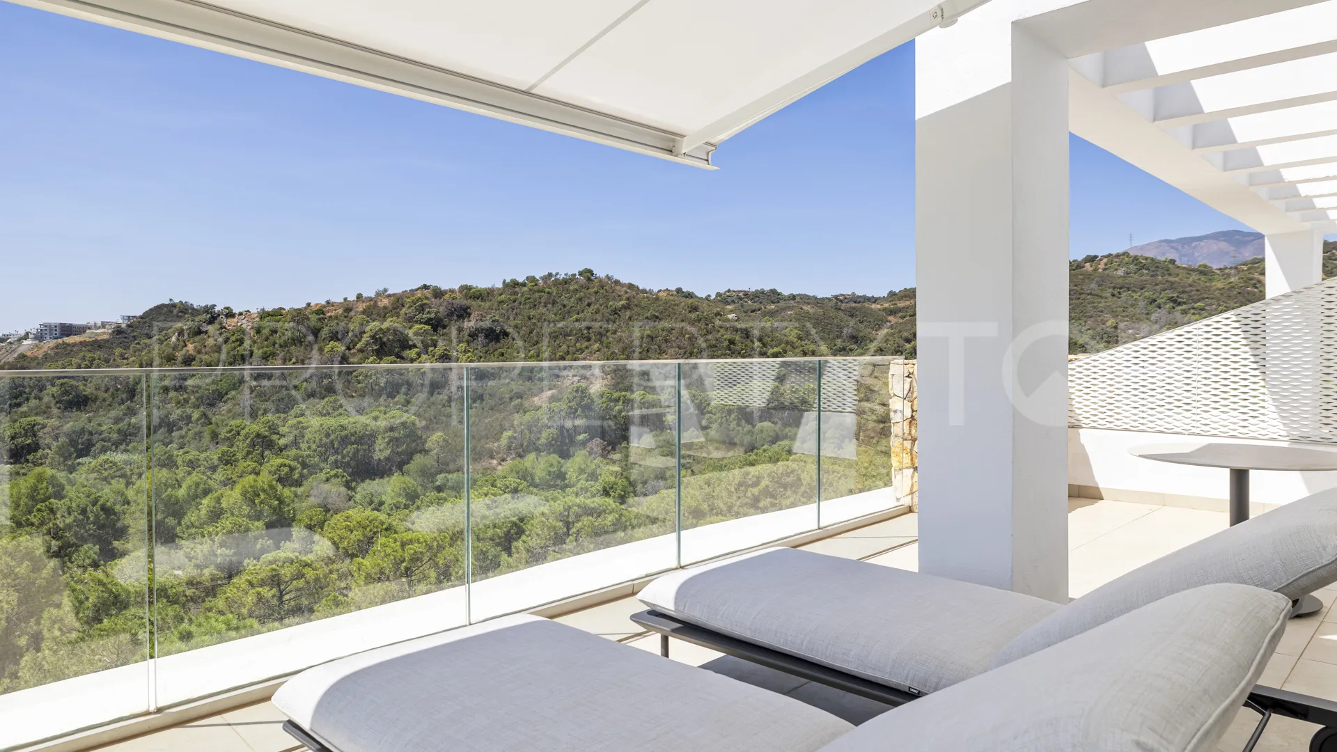 Apartment with 3 bedrooms for sale in Estepona