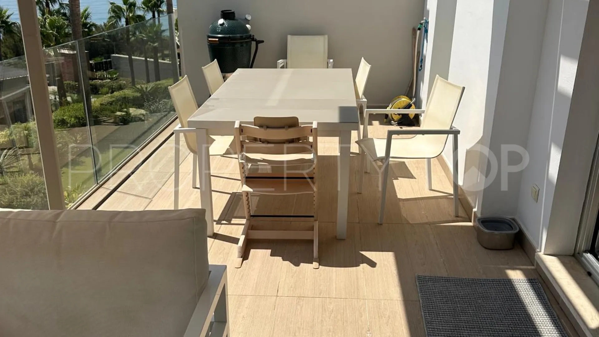 For sale duplex penthouse with 3 bedrooms in Estepona