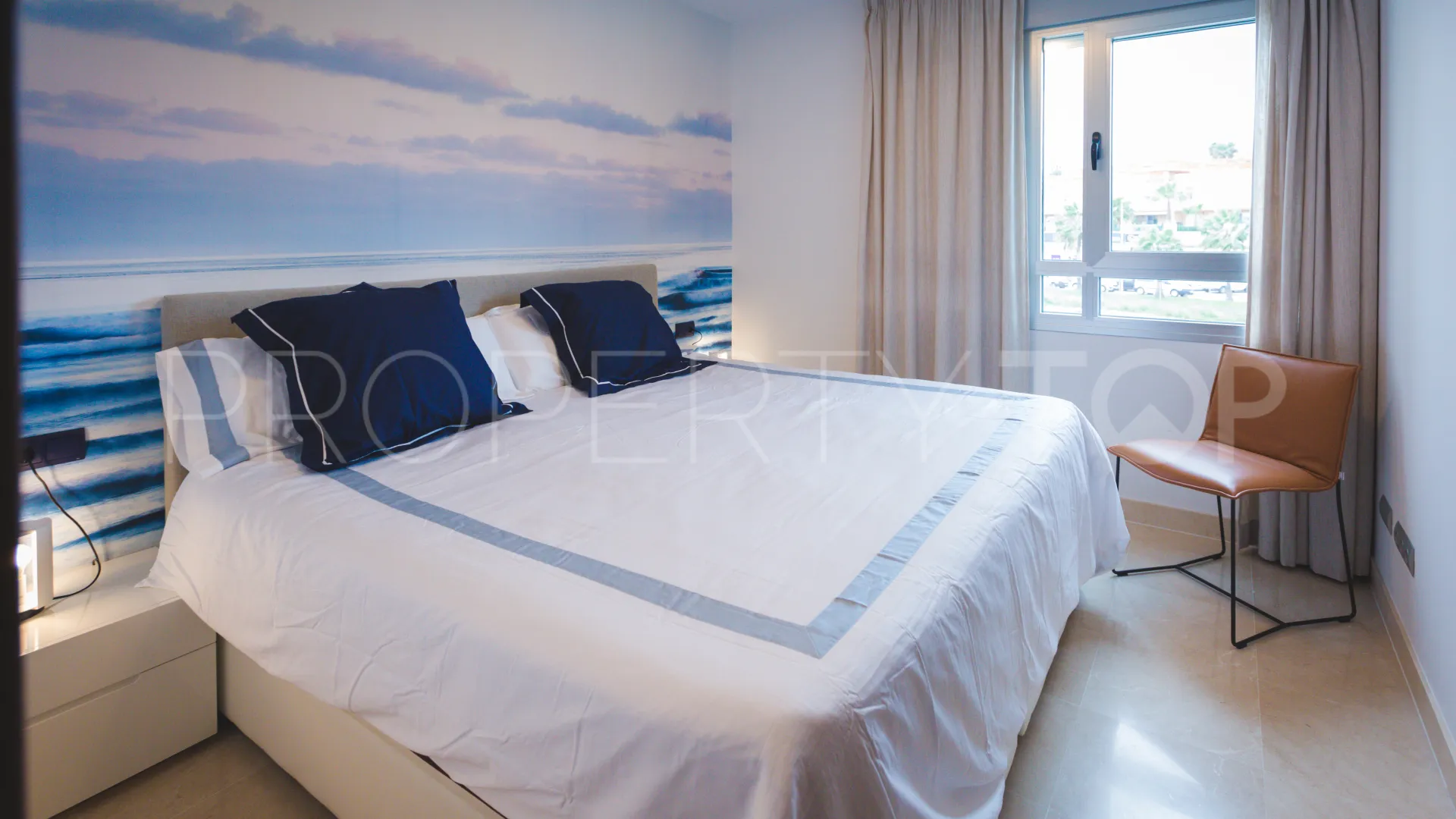 For sale duplex penthouse with 3 bedrooms in Estepona