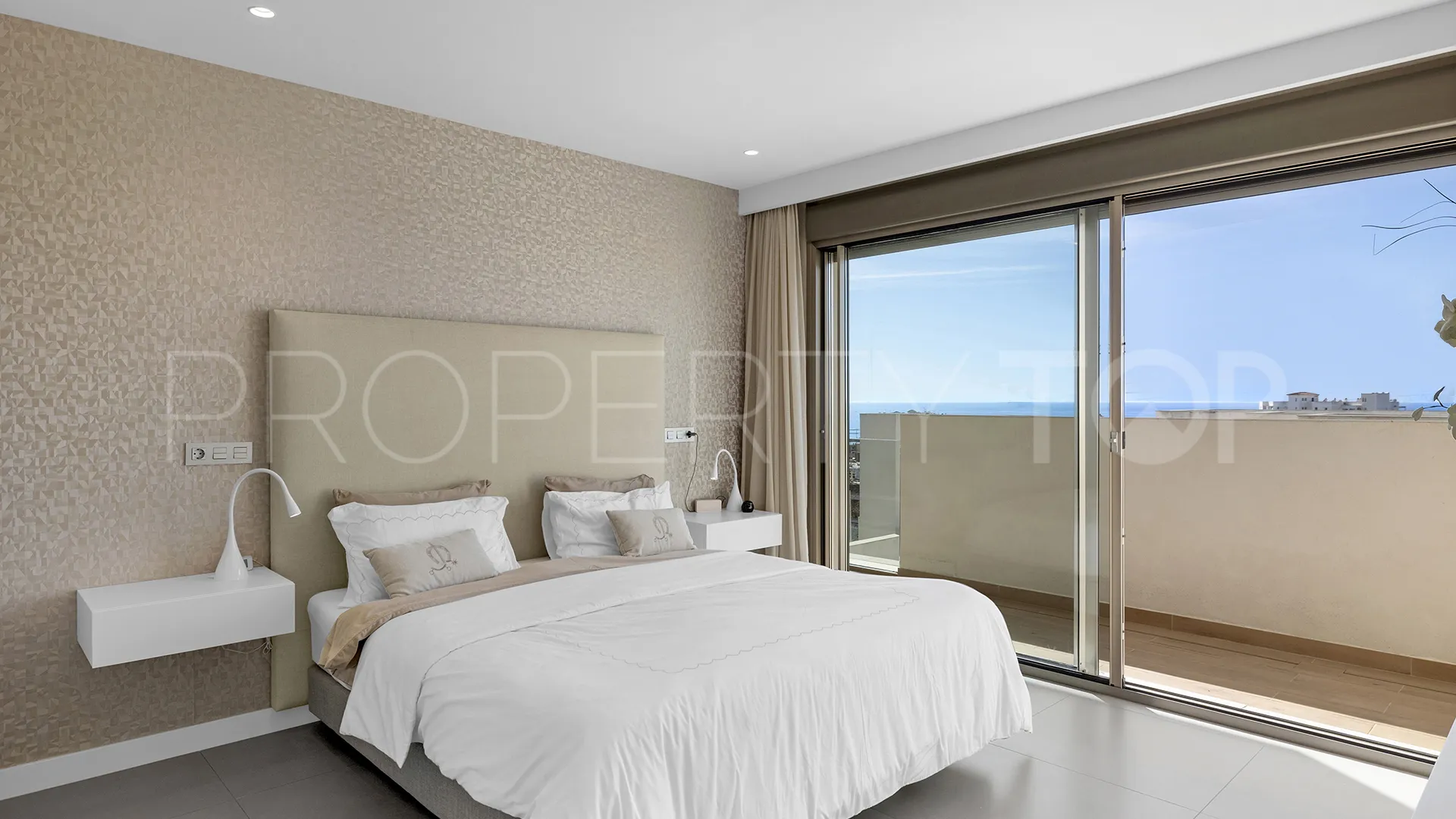 Estepona apartment for sale