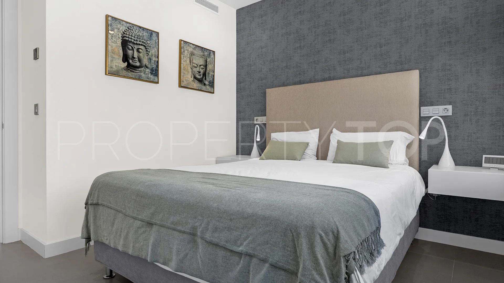 Estepona apartment for sale